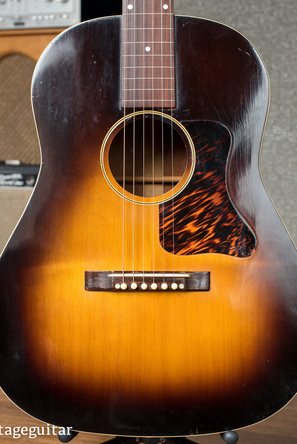 Gibson Roy Smeck Stage Deluxe acoustic guitar 1930s