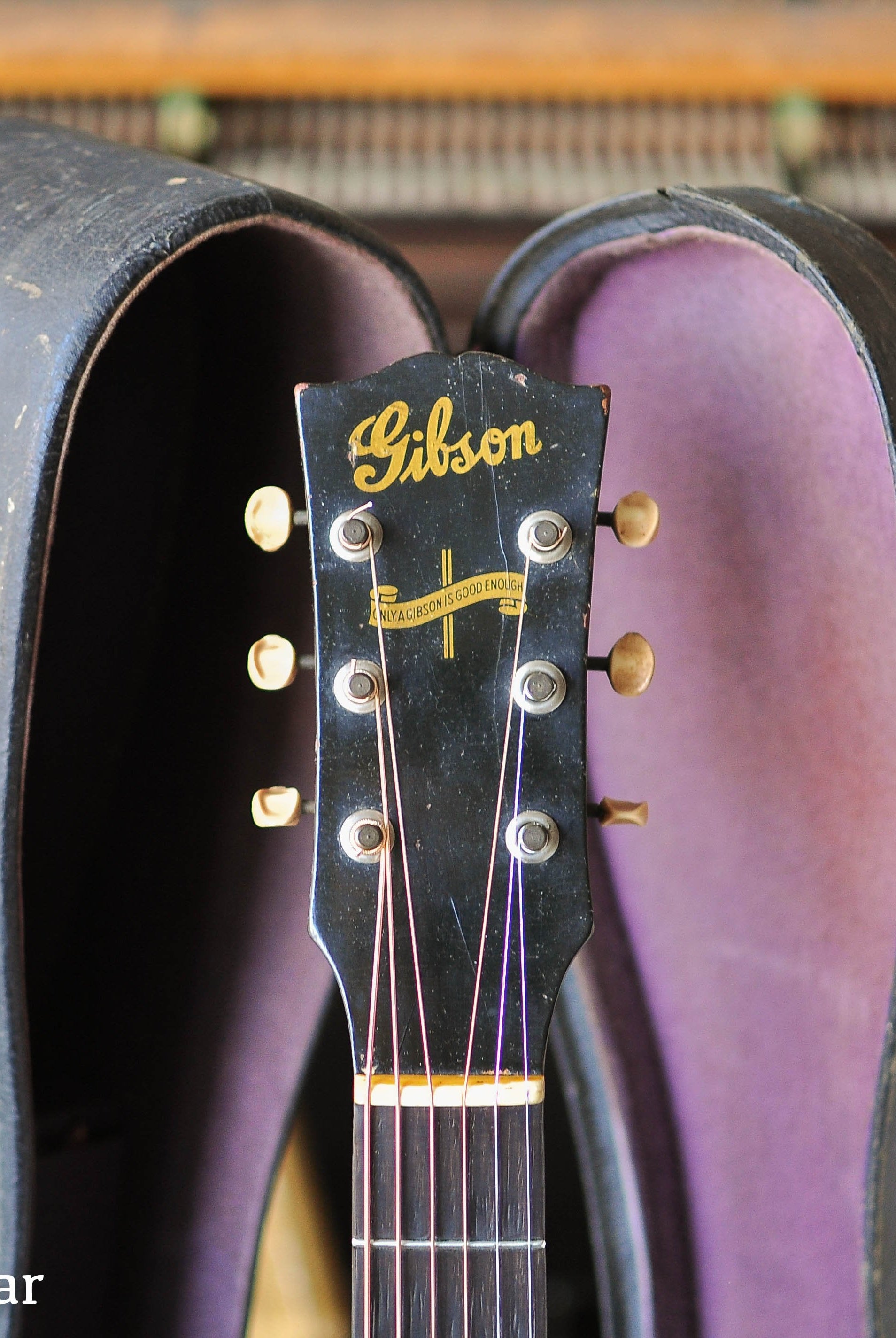 Vintage Guitar Library: Book suggestion for Gibson acoustic guitar enthusiasts