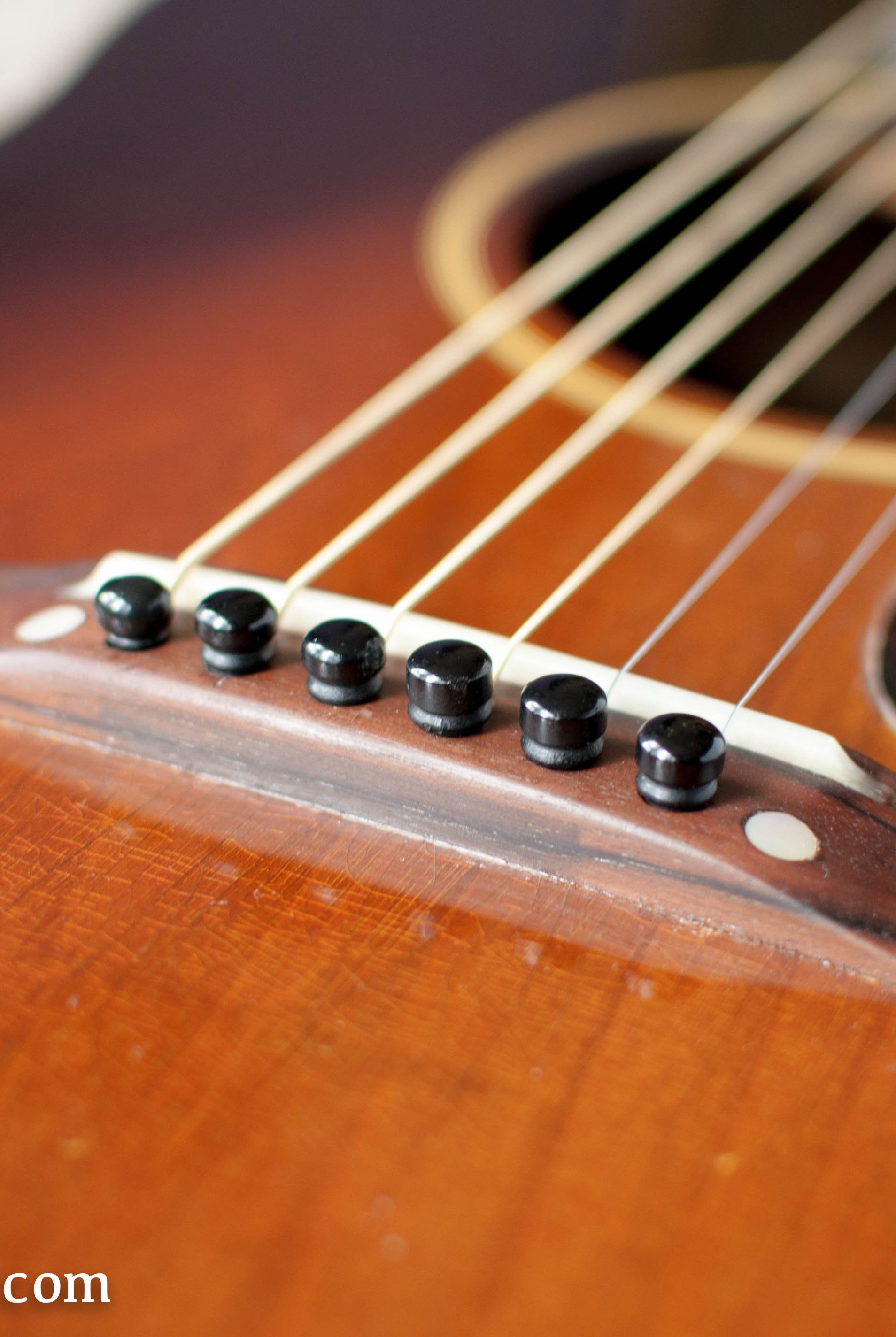 Gibson's golden banner "Only a Gibson is Good Enough"