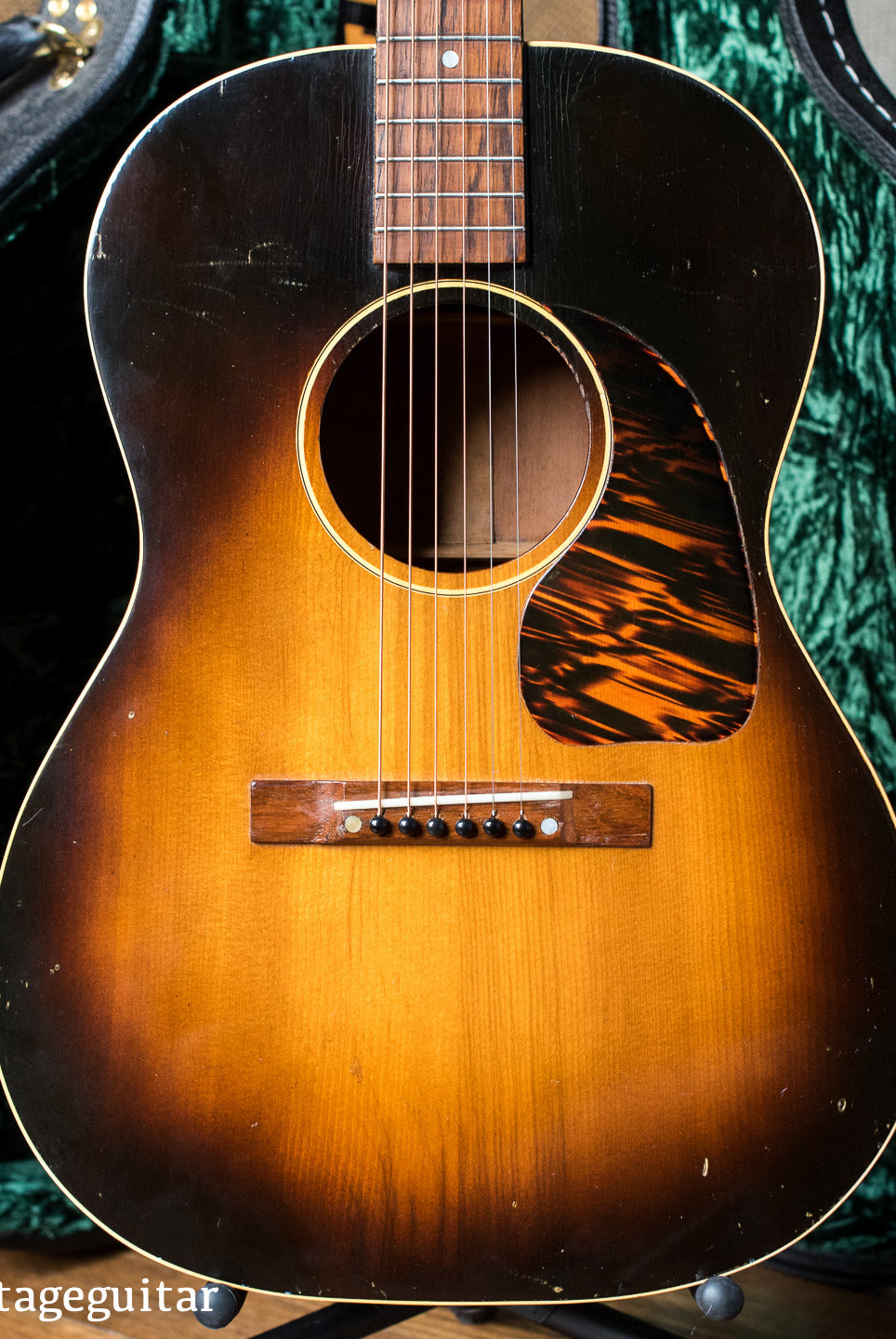 Vintage 1947 Gibson LG-2 acoustic guitar