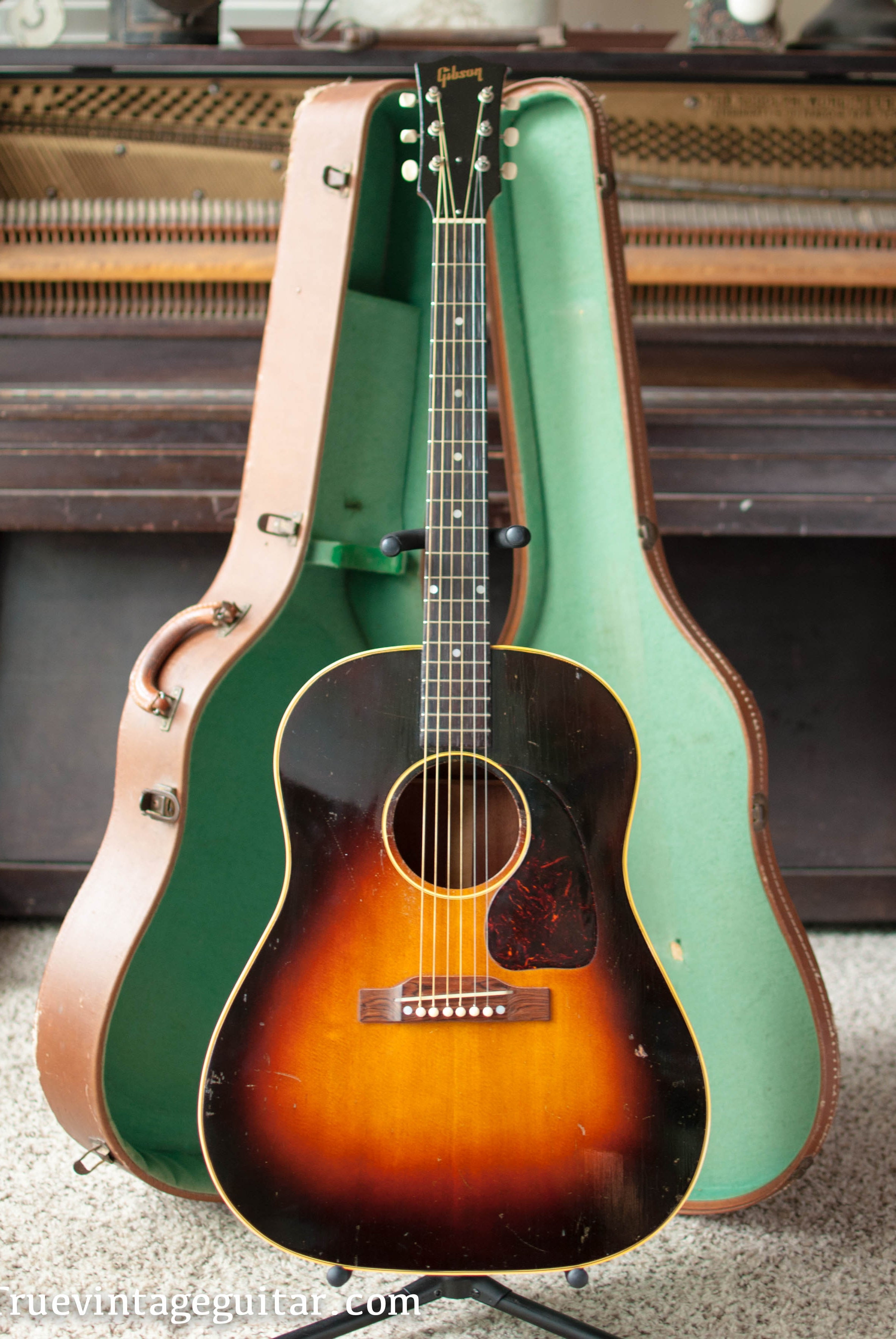 Gibson J-45 acoustic guitar vintage 1953 1950s