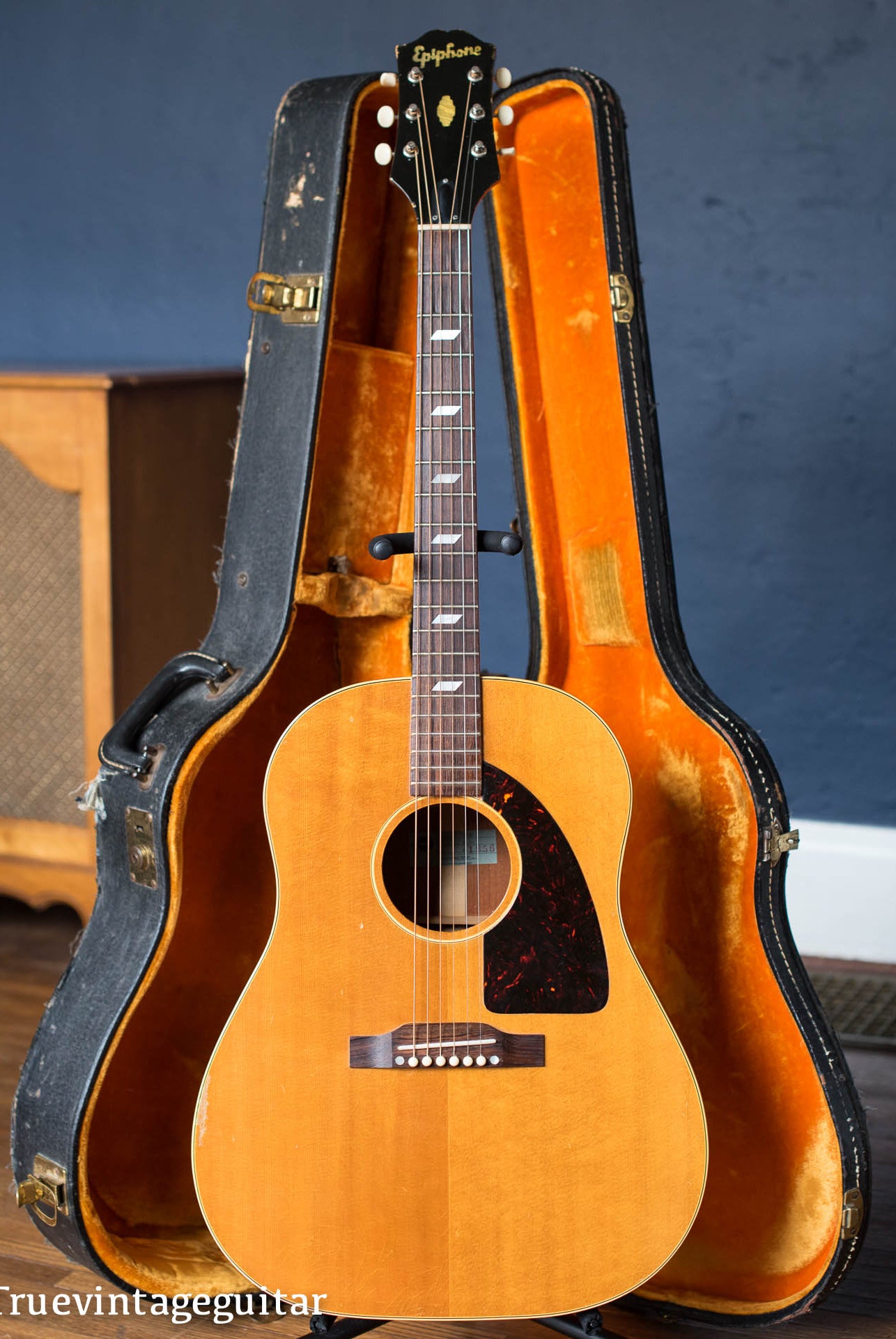 Vintage 1958 Epiphone FT-79N Texan acoustic guitar