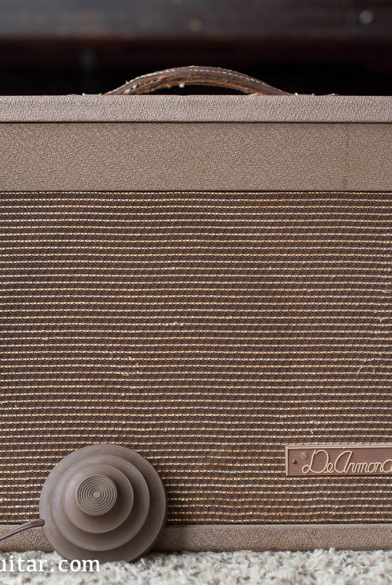 Vintage 1960 DeArmond R5T guitar amplifier