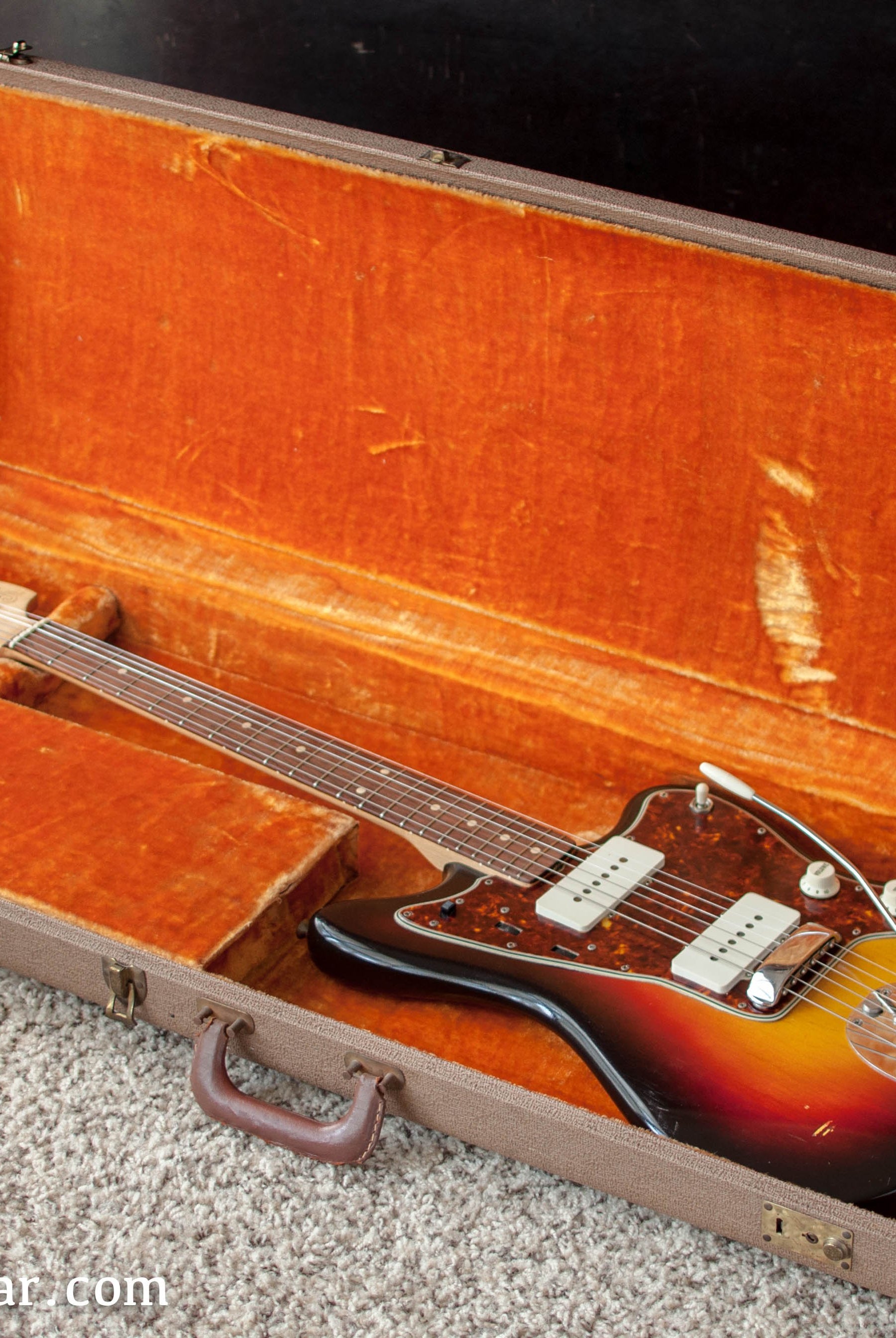 Fender Jazzmaster 1961 guitar in case