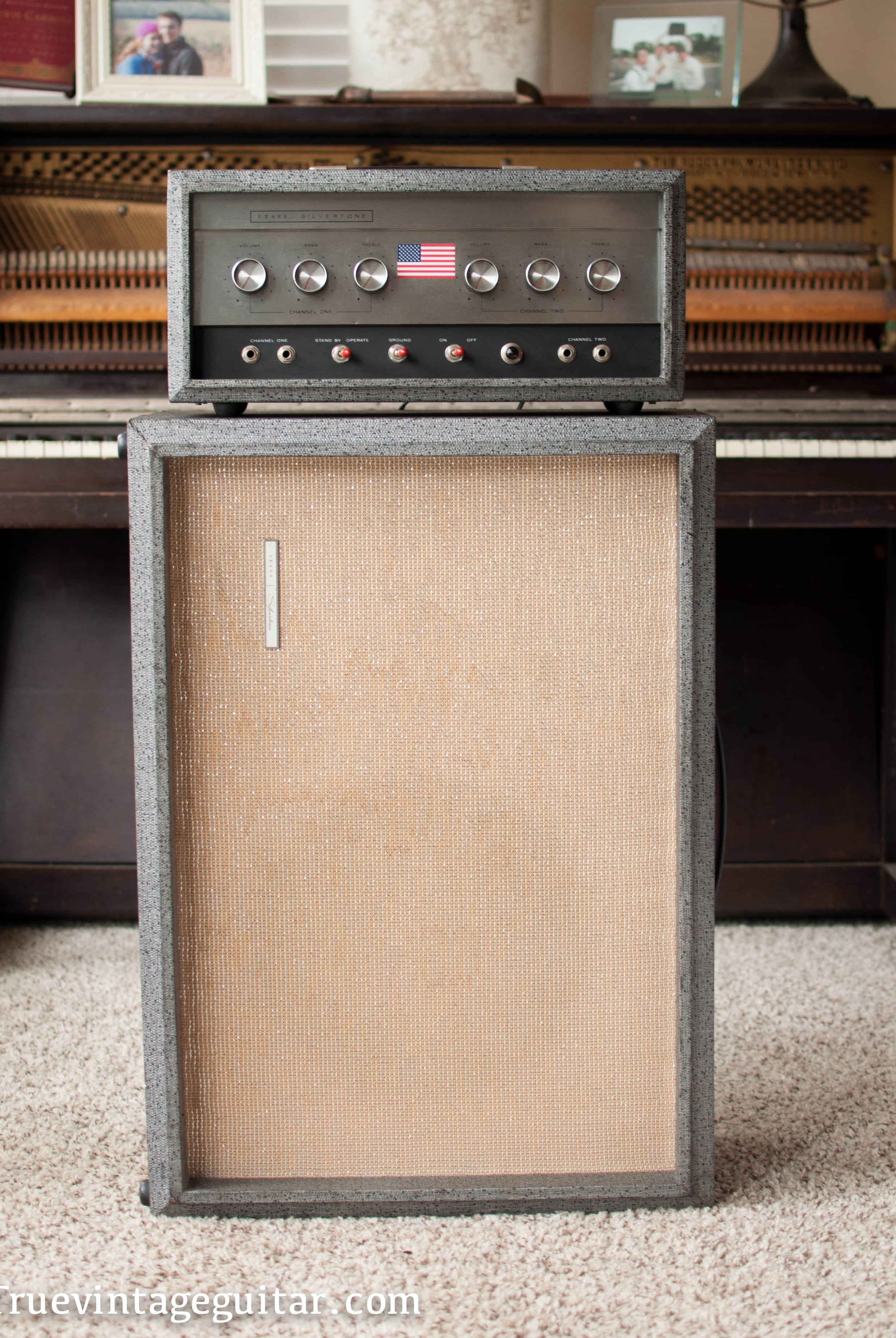 Vintage 1965 Silvertone 1483 guitar amplifier