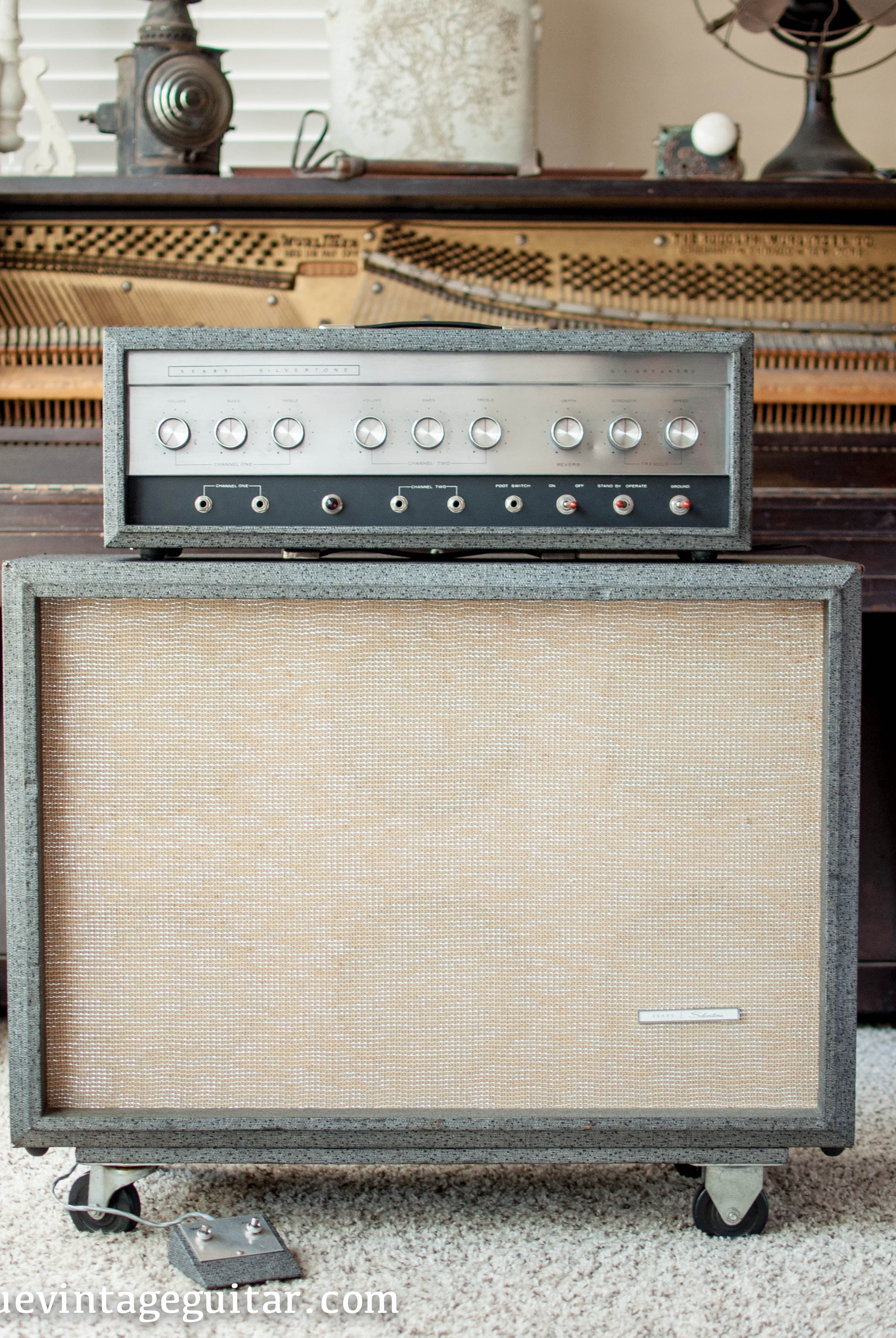 Vintage 1965 Silvertone 1485 guitar amplifier