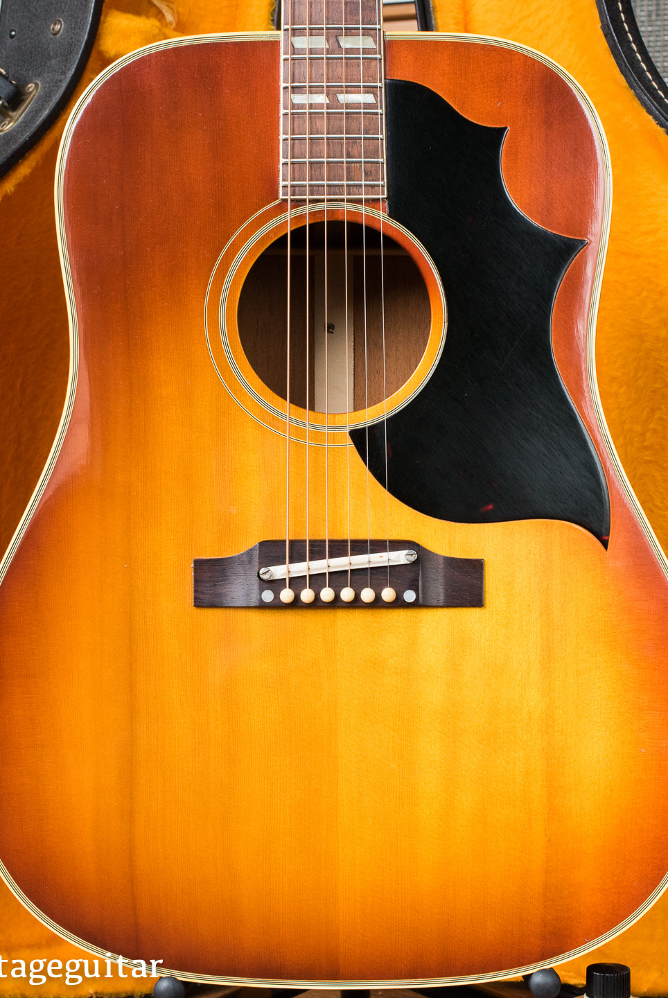 Vintage 1965 Gibson SJ Southern Jumbo acoustic guitar