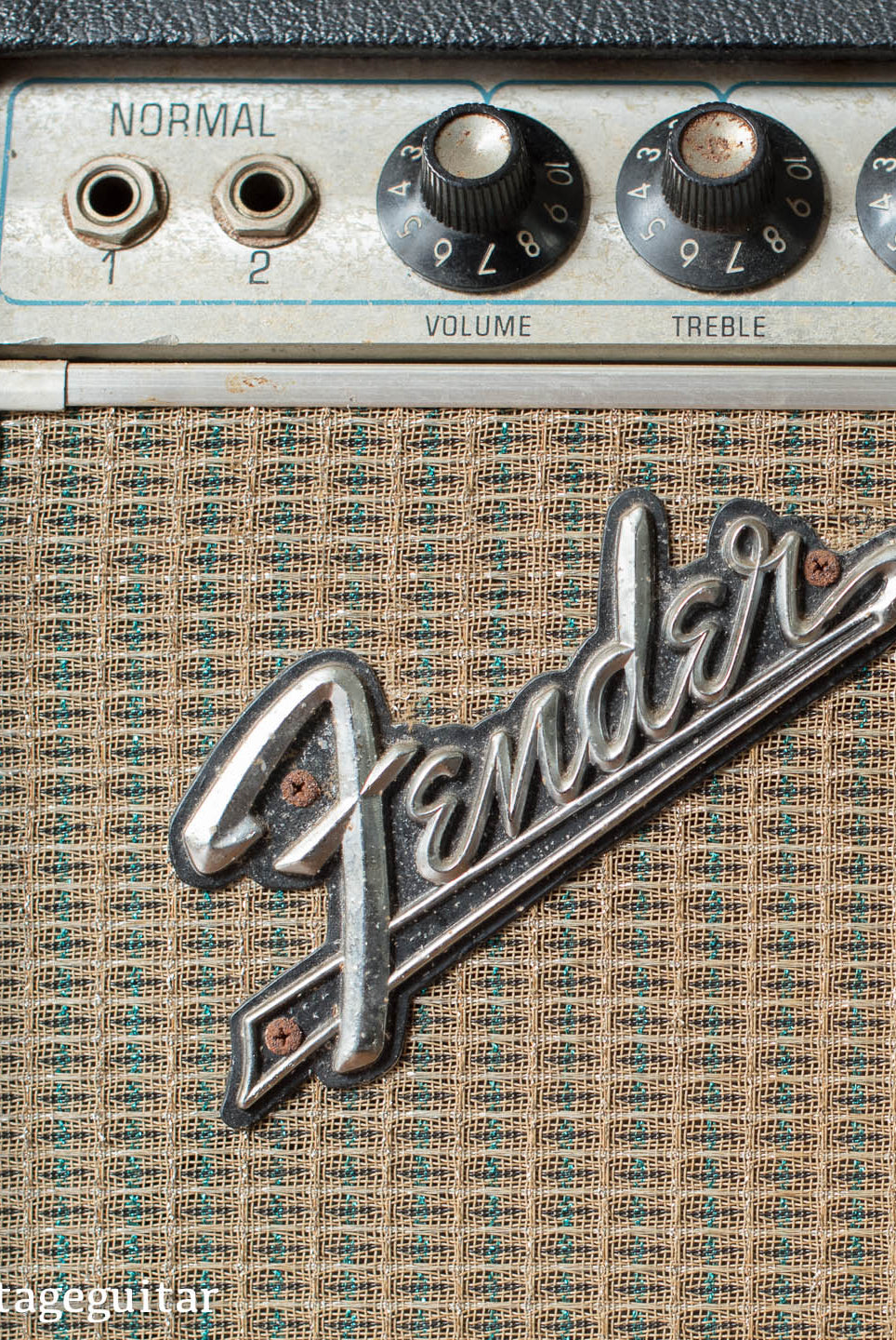 1969 Fender Deluxe Reverb Amp drip edge, raised logo