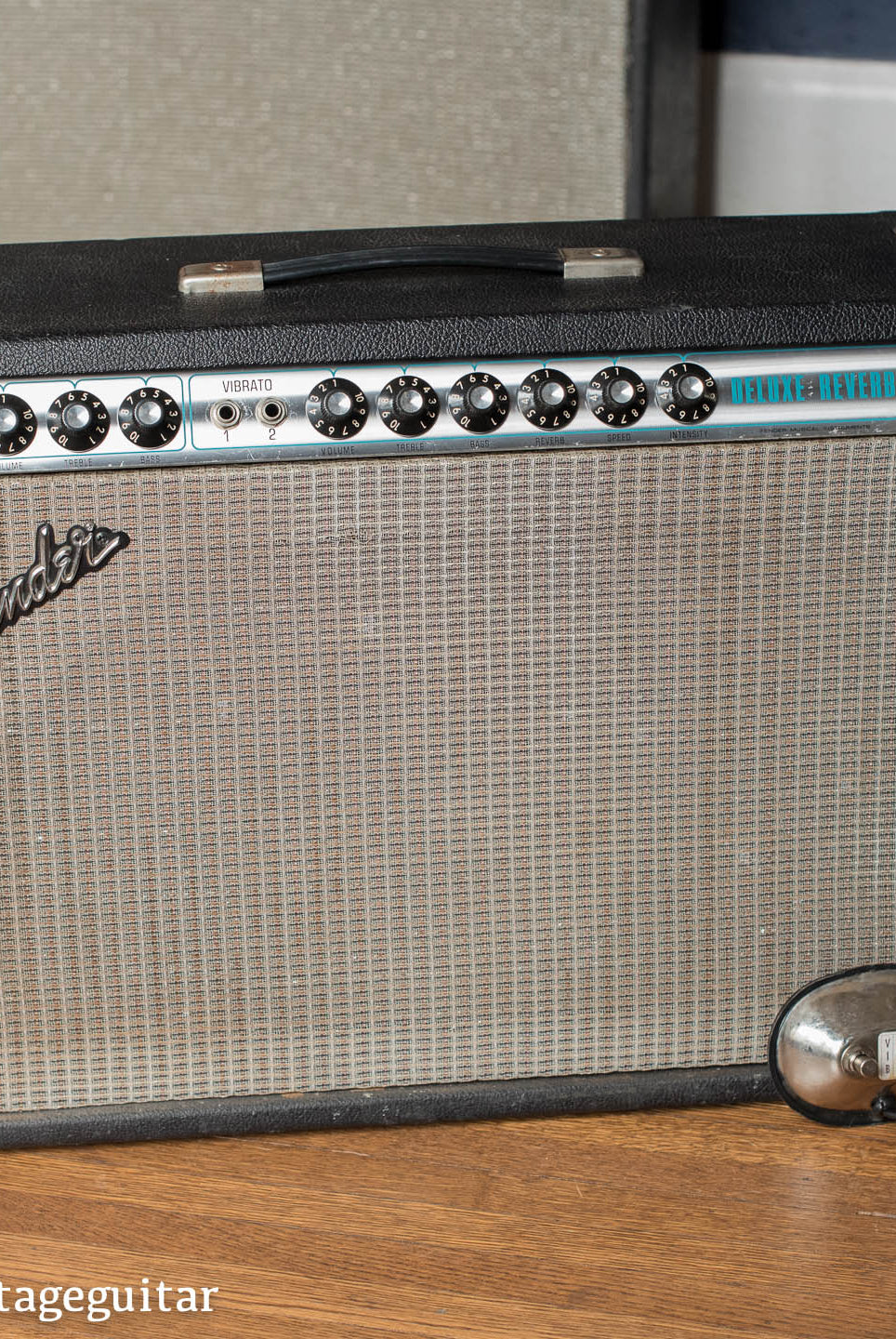 1976 Fender Deluxe Reverb Vintage Guitar Amplifier