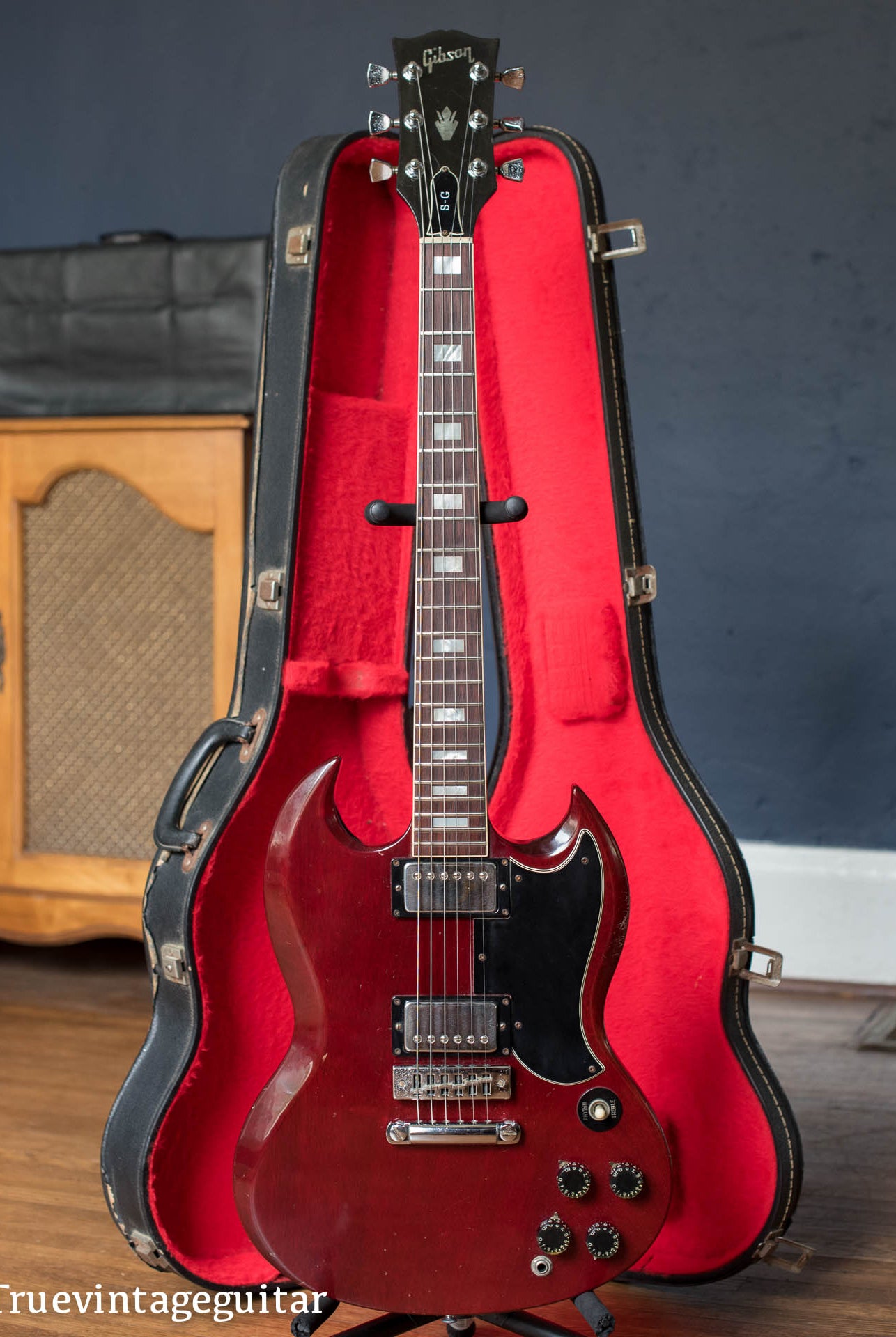 Vintage 1977 Gibson SG Standard Cherry Red electric guitar