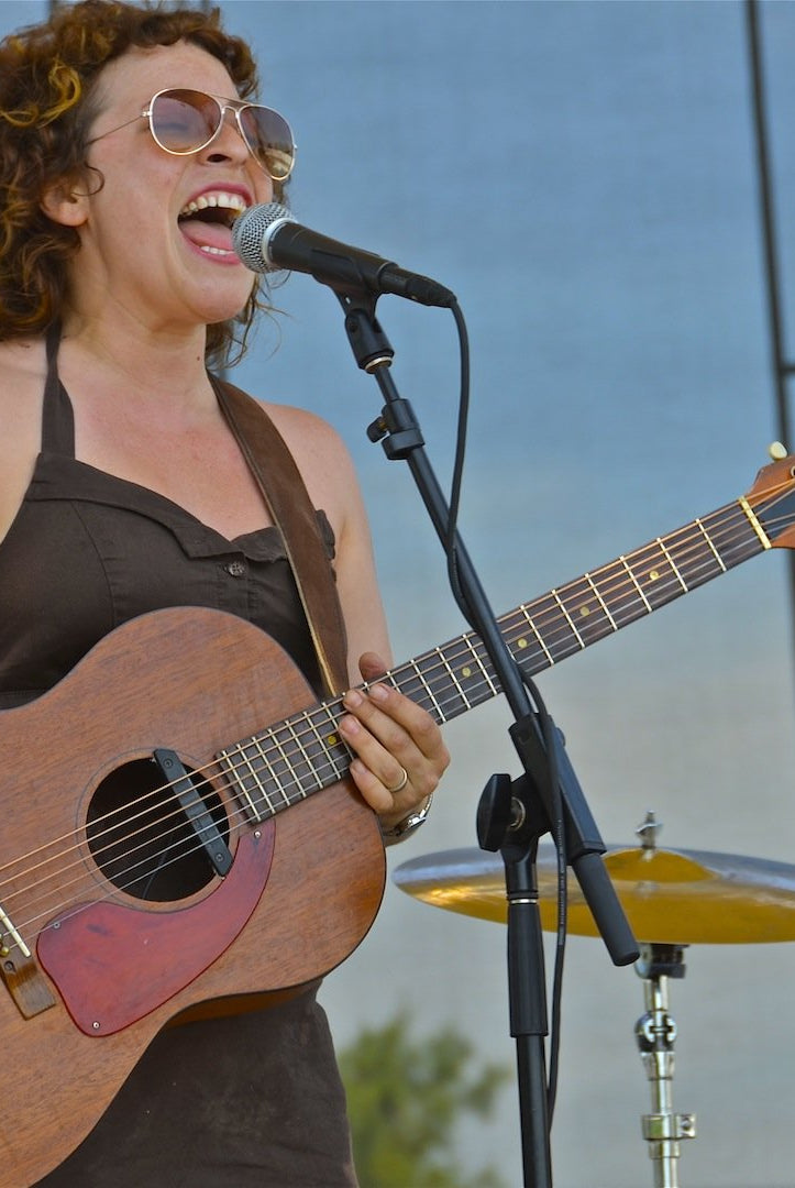 Artist Spotlight: Shovels and Rope and Old Gibson Guitars