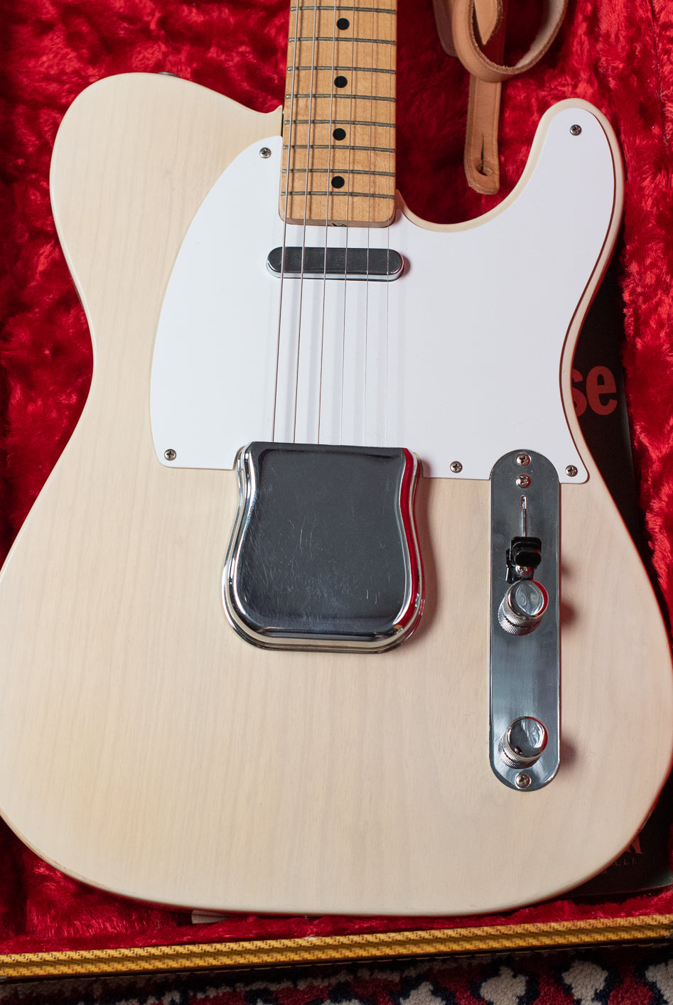 Fender Telecaster 1957 vintage original guitar. How to date a Fender Telecaster and what is my Fender Telecaster worth.