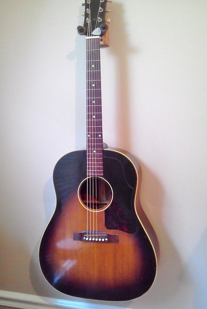 Just a good, southern late 50s Gibson J-45.. and a quick video of my 1964 Gibson B-25