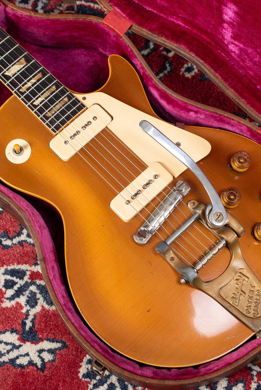 Gibson Les Paul goldtop guitars with Bigsby 1953 1955