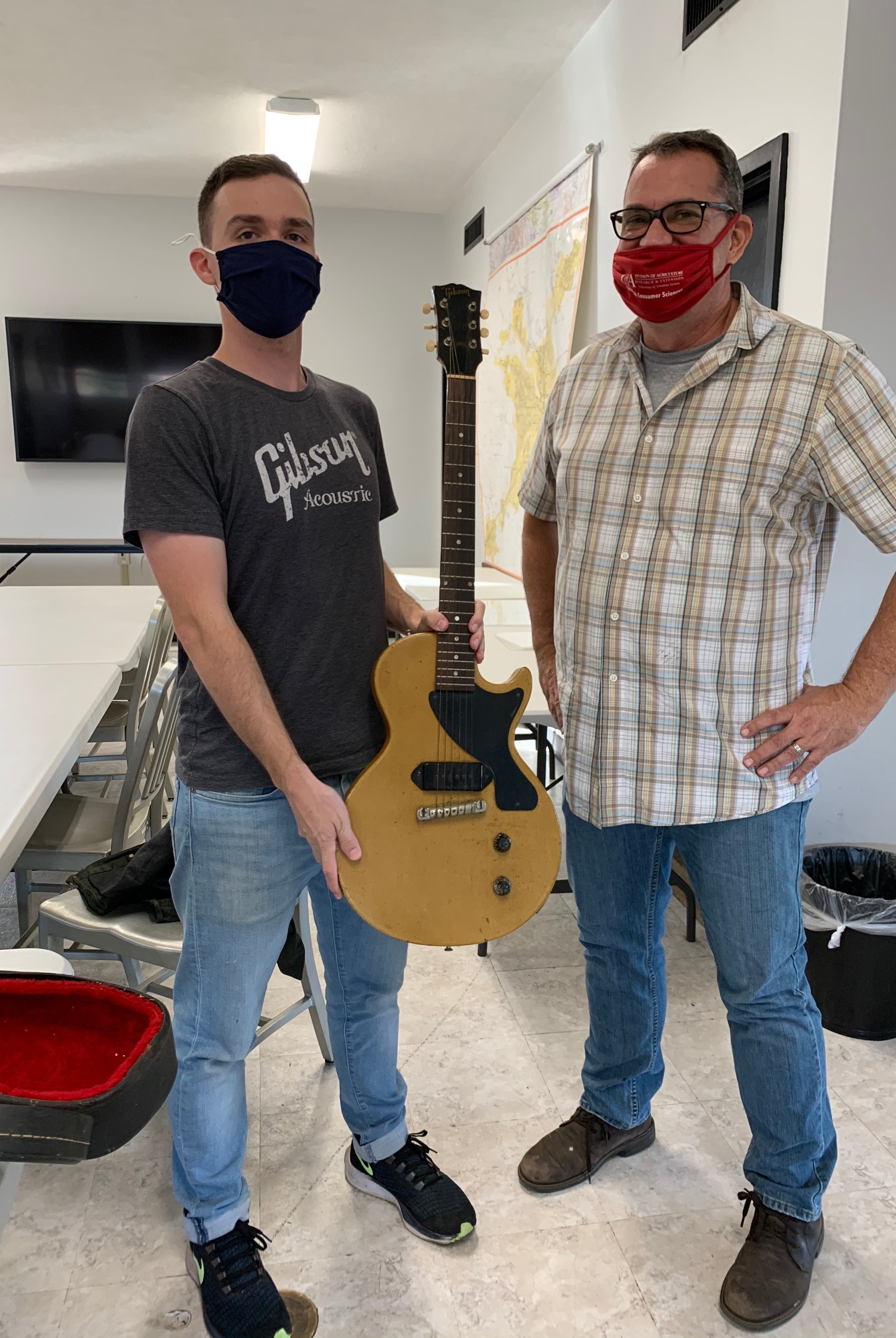 Sell Gibson Les Paul guitar