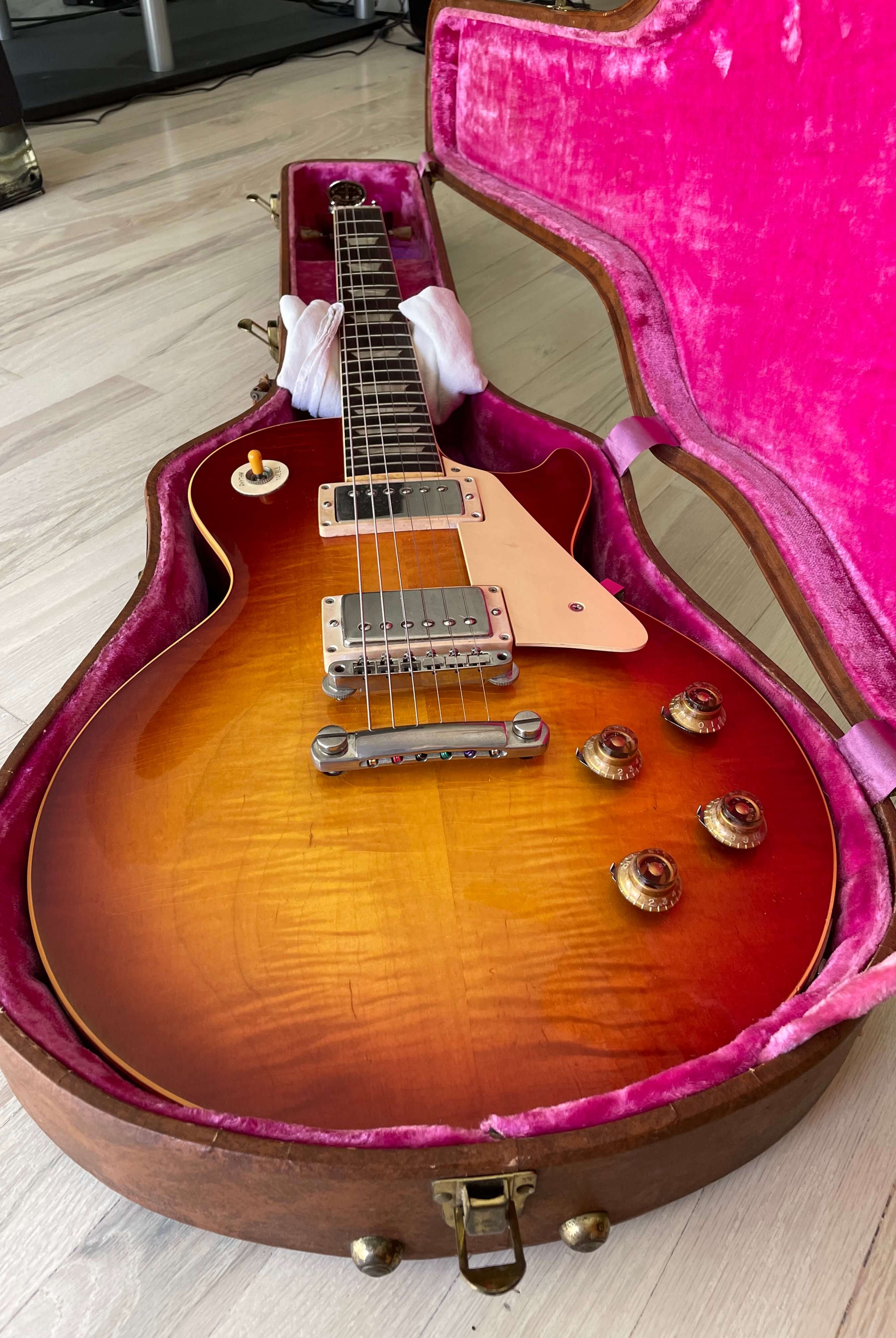 Gibson Les Paul 1960 Burst guitar collector in Houston Texas