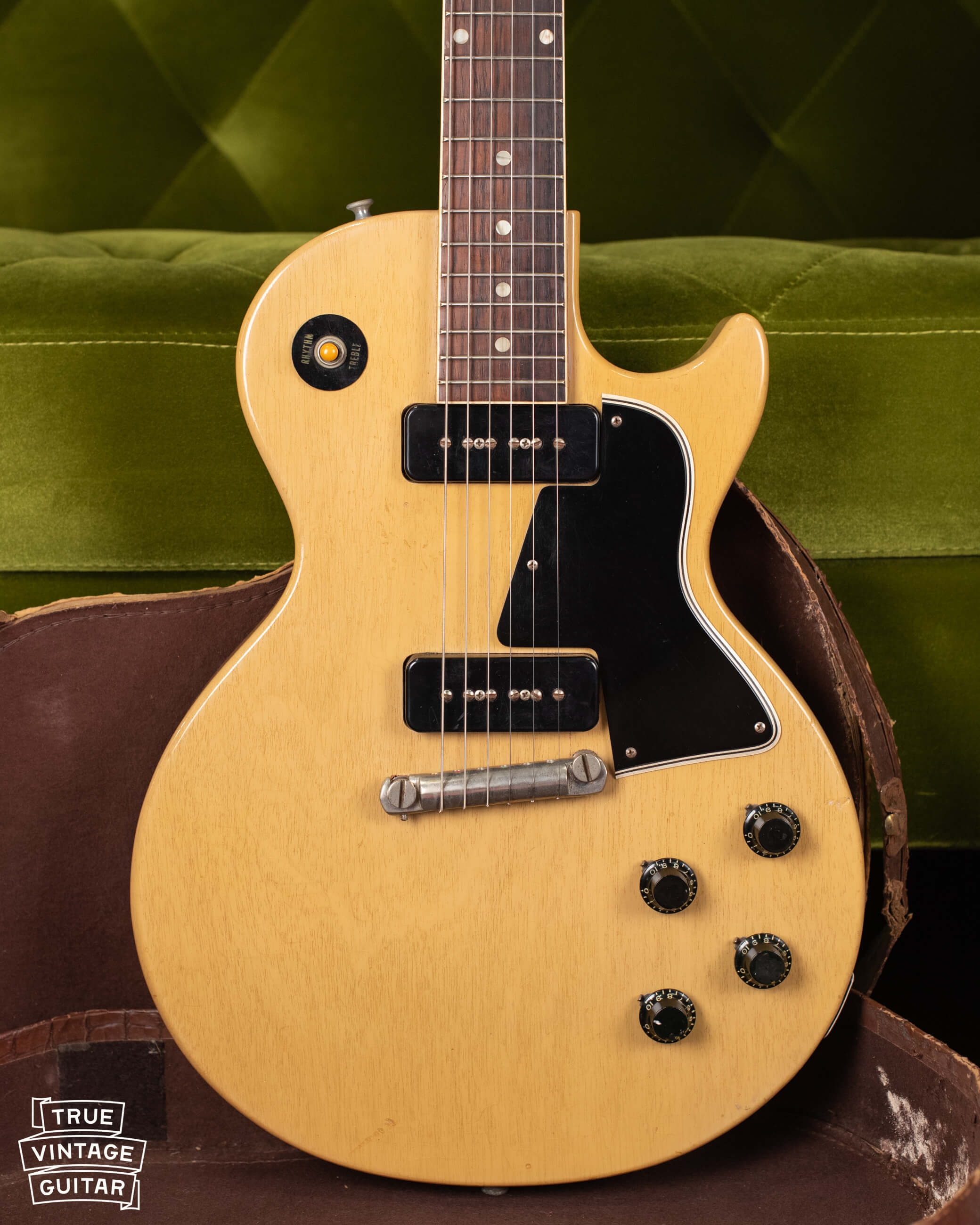 Gibson Les Paul 1956 guitar, yellow, vintage original Les Paul Special guitar with black pickguard and knobs.