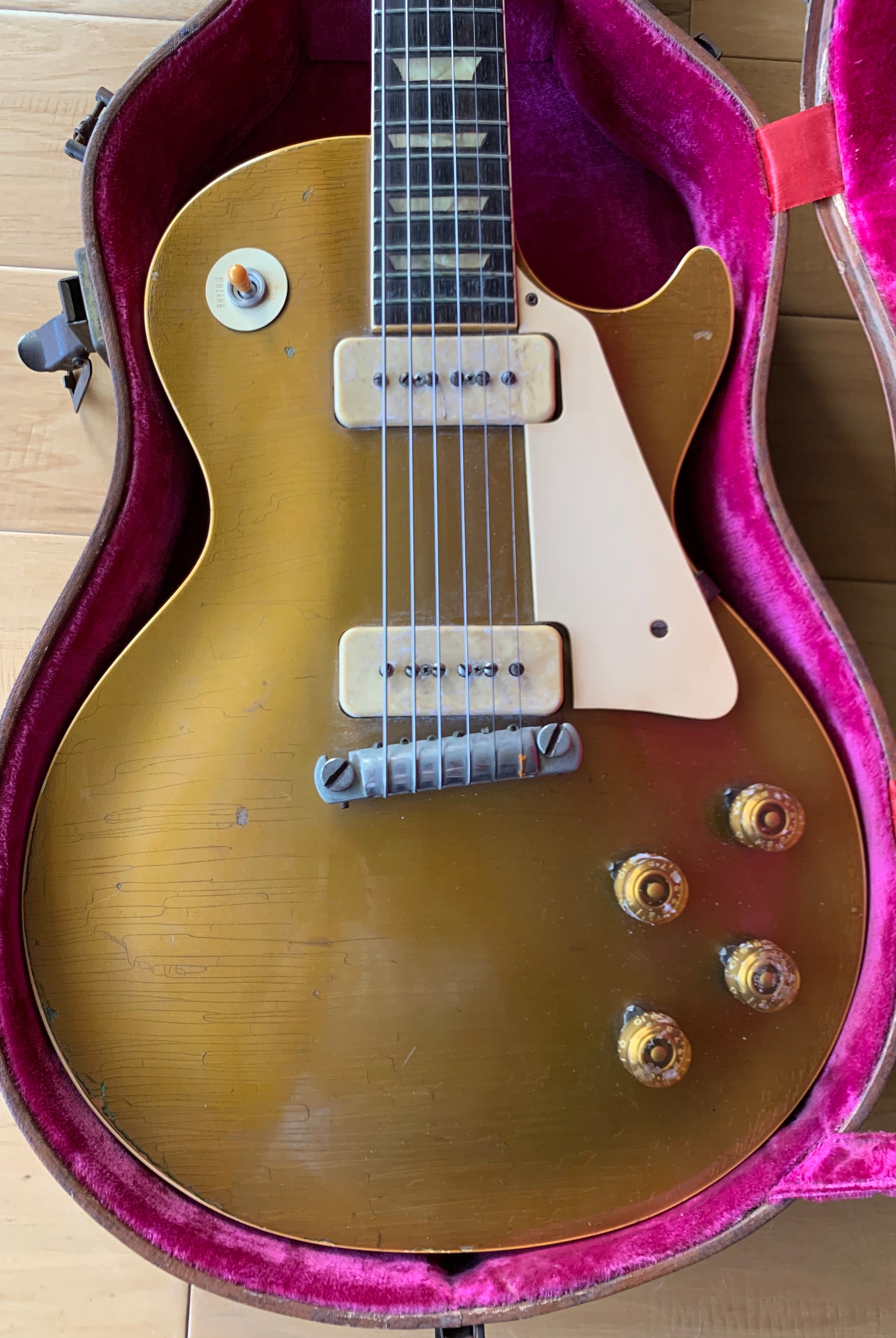 Vintage 1954 Gibson Les Paul gold electric guitar