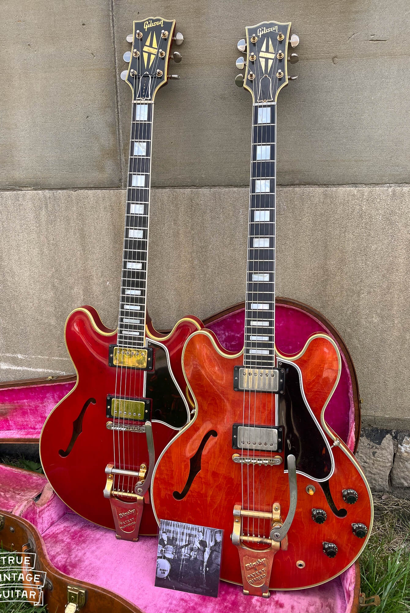 Gibson guitar buyer in Michigan buys vintage Gibson guitars