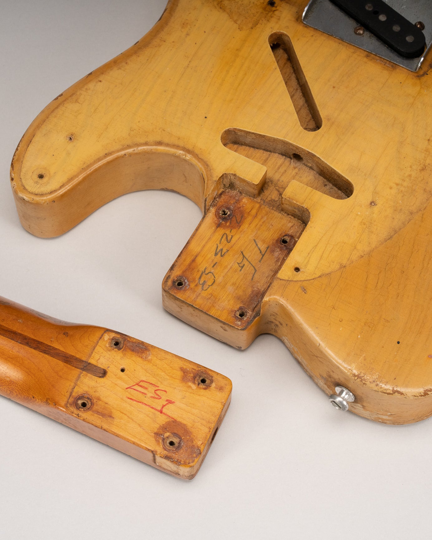 neck pocket and neck heel