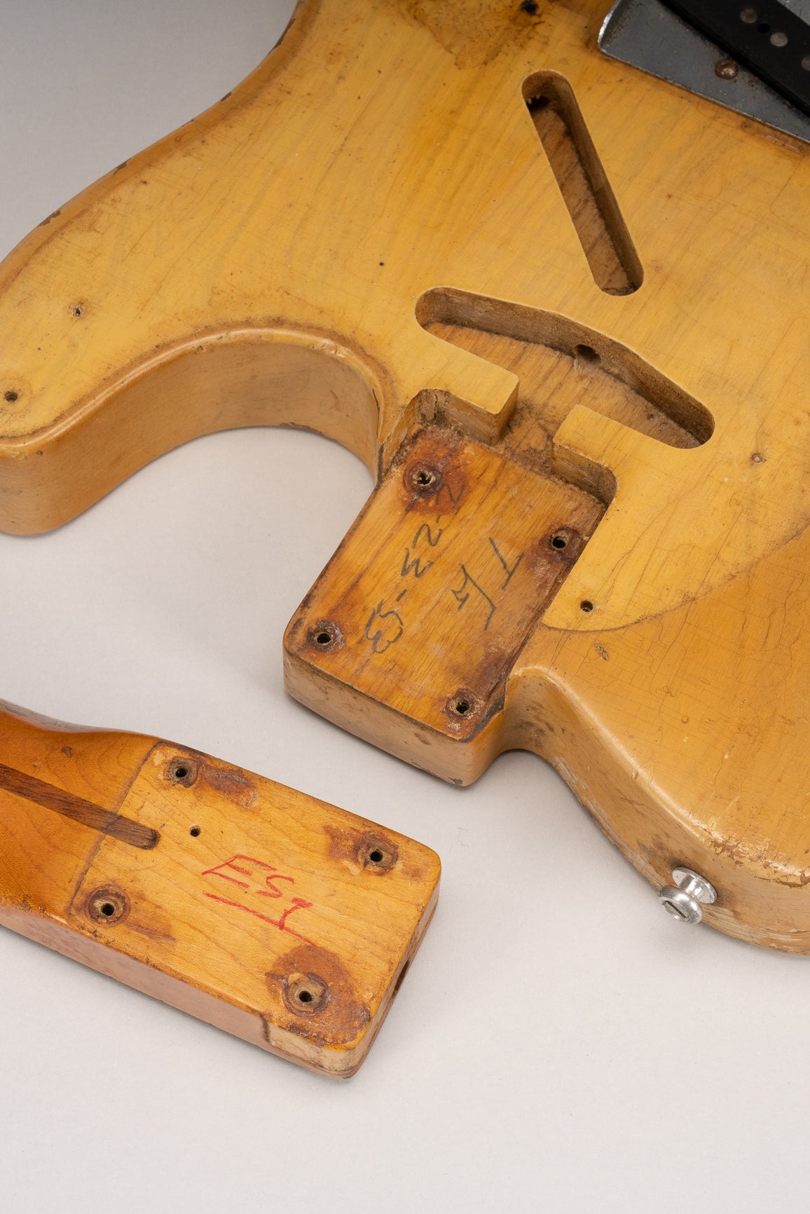 neck pocket and neck heel