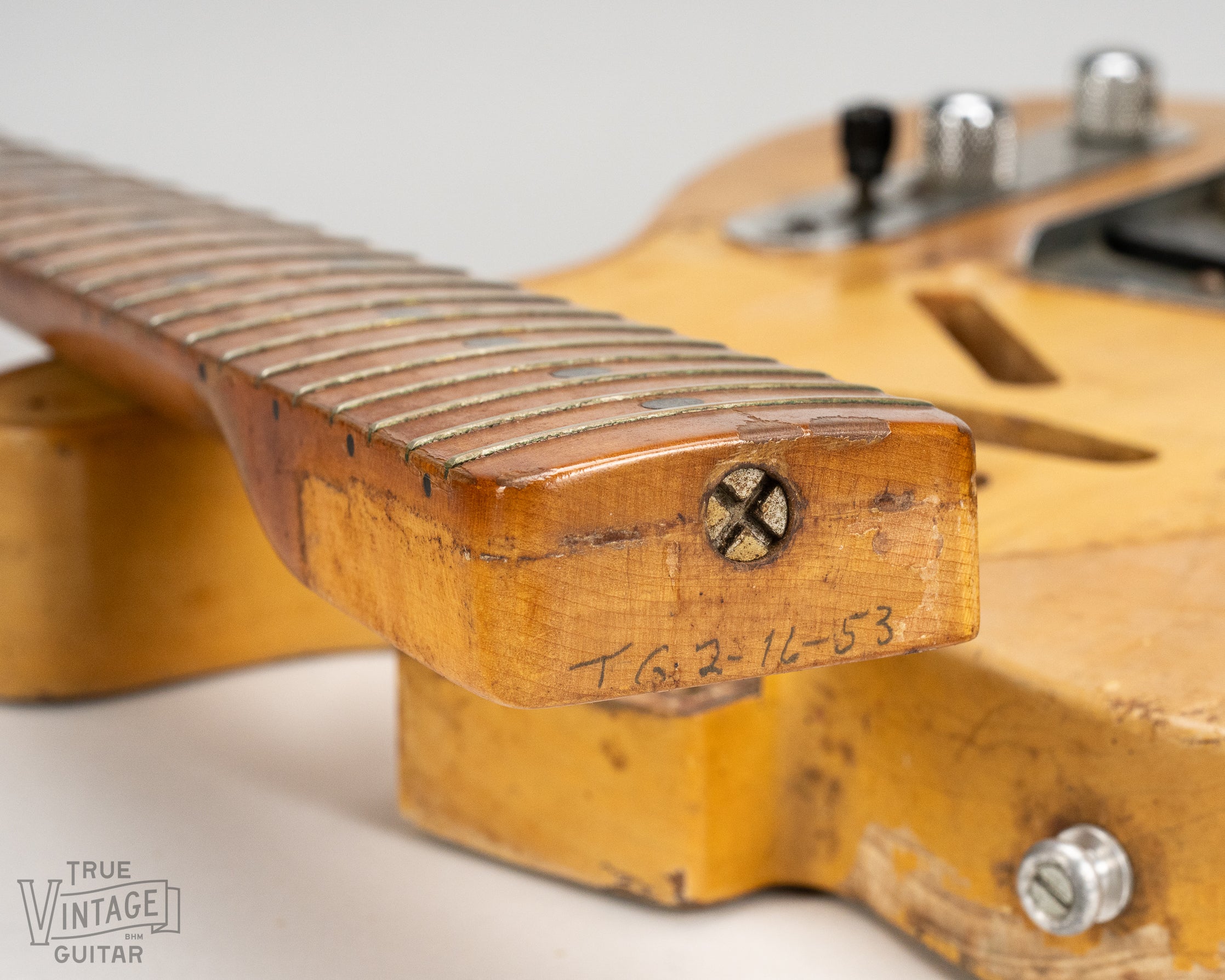 neck heel with tadeo gomez signature