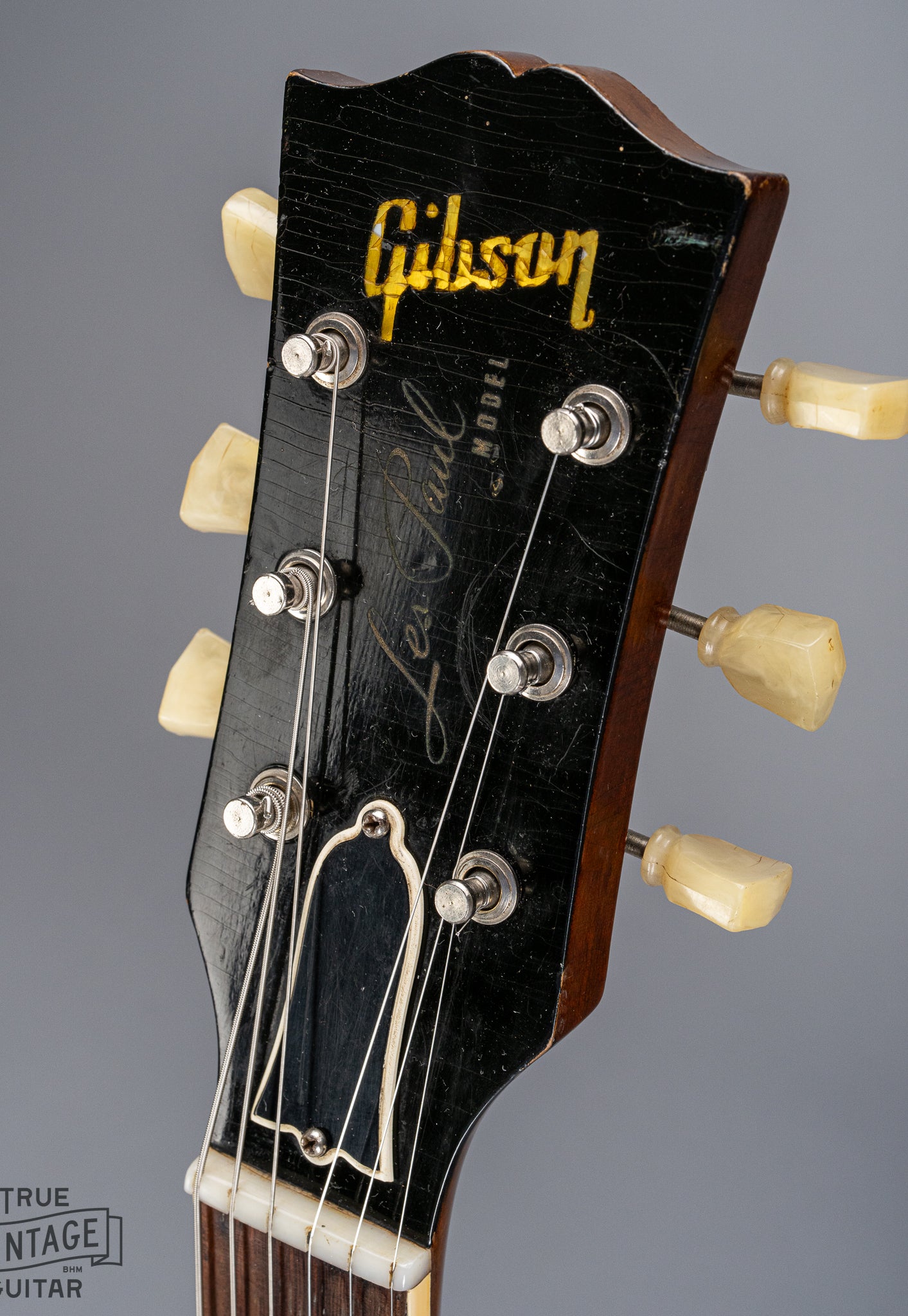 Front of 1954 Gibson Les Paul Goldtop guitar headstock finish checking Gibson logo