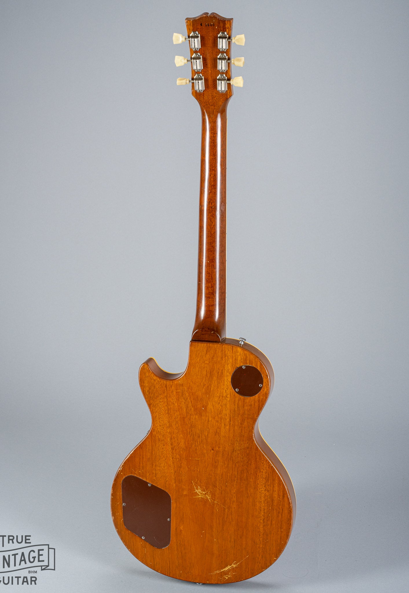 back of 1954 Gibson Les Paul Standard Goldtop guitar body p90 pickups back plate neck heel joint headstock serial number tuners