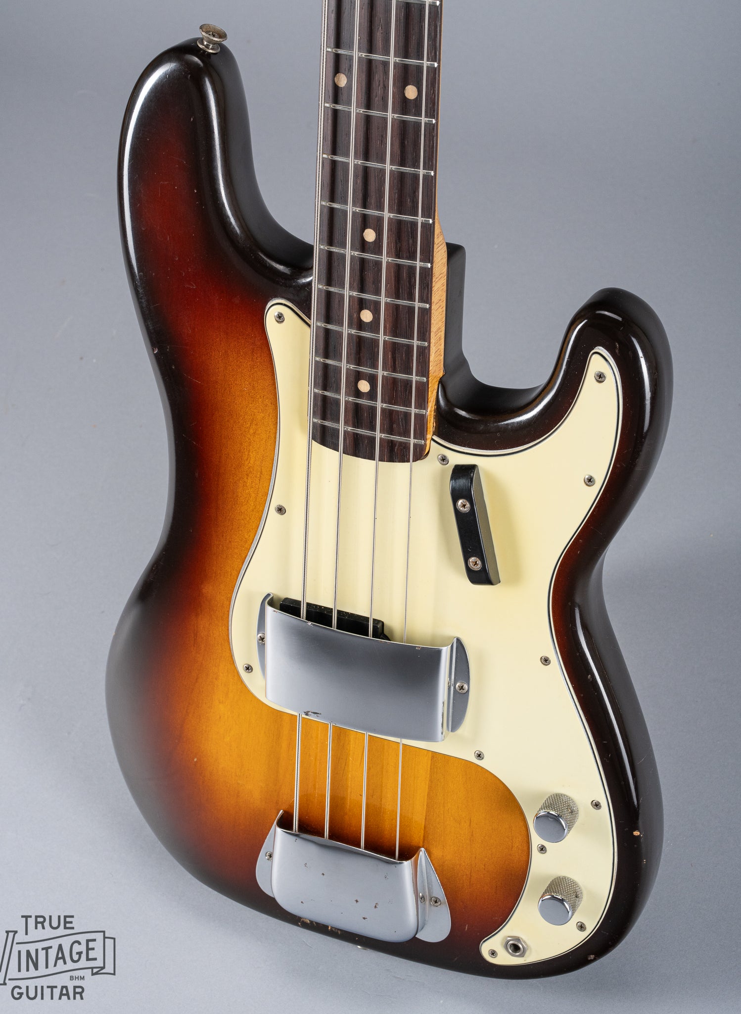 front of 1959 Fender Precision Bass P Bass Sunburst pickguard pickup and bridge chrome cover neck fretboard Three Layer Nitrate Mint Pick Guard