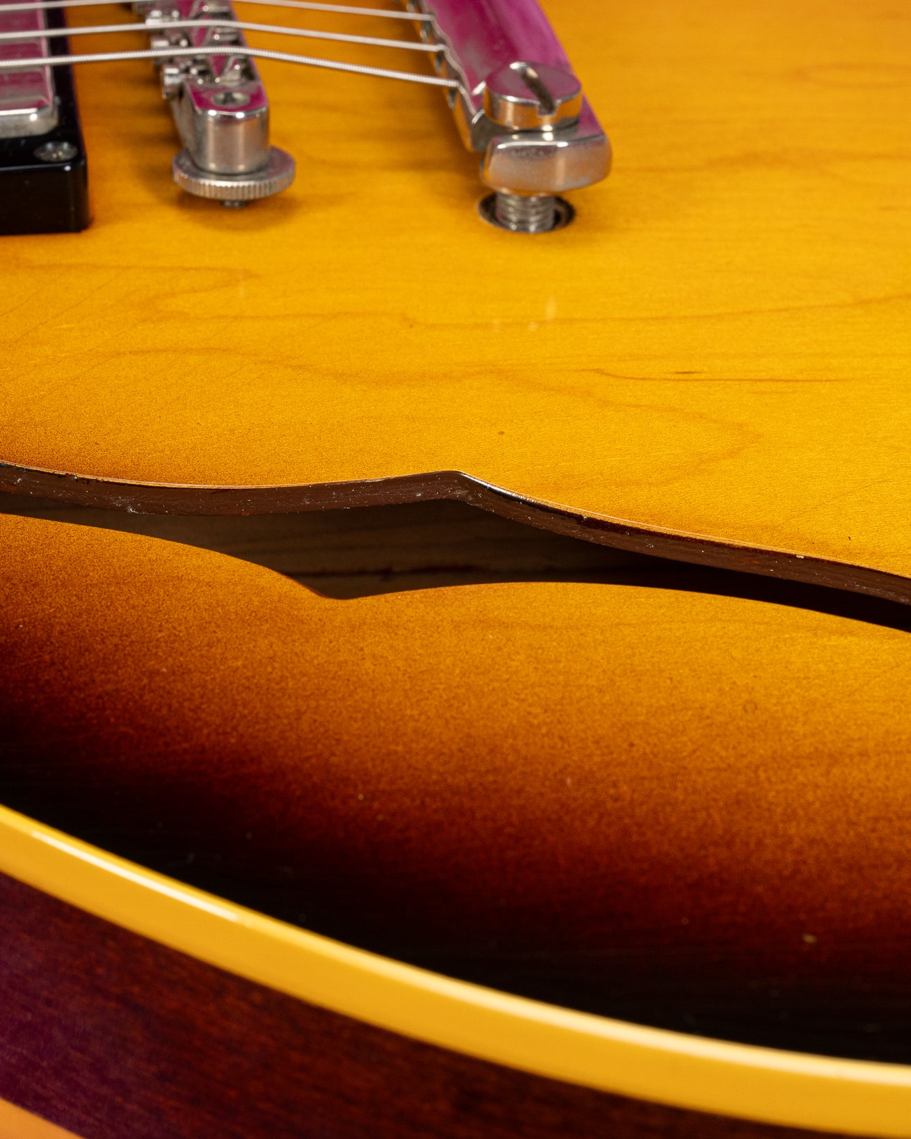 Three layer thing top of 1959 Gibson ES-335