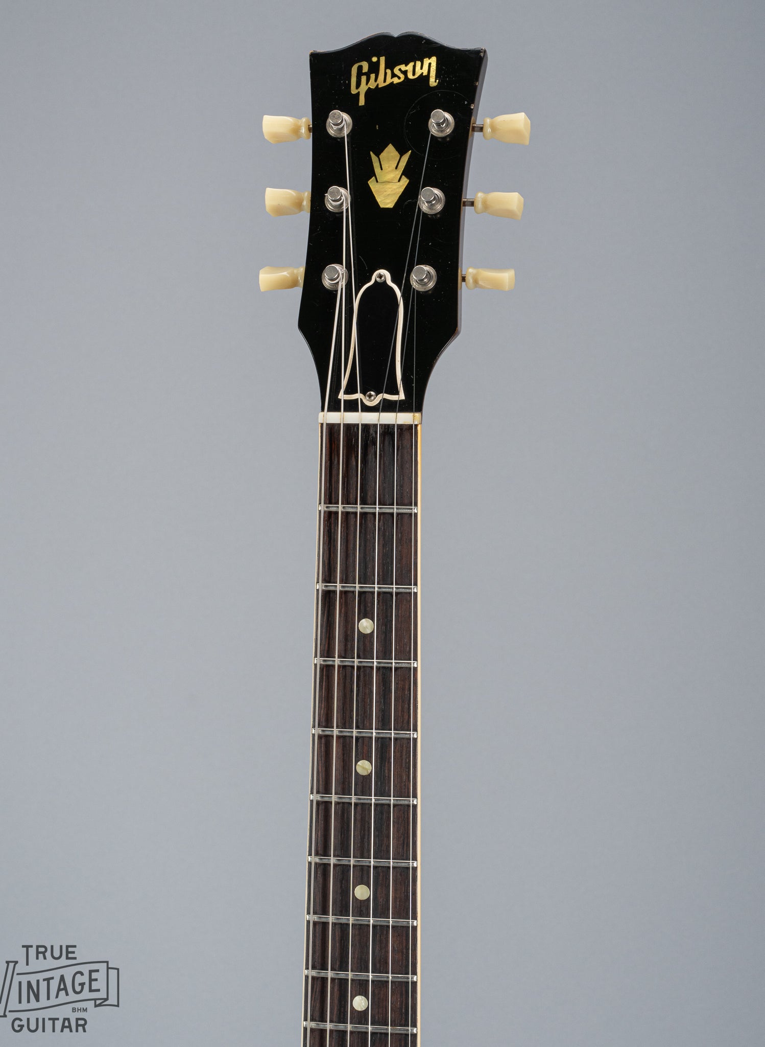 Front of the neck with dot markers of a 1959 Gibson ES-335