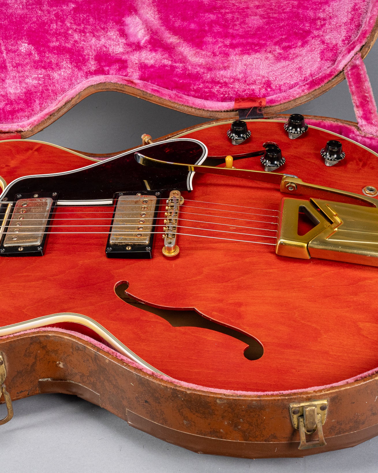 1959 Gibson ES-355 T Mono Cherry Watermelon red guitar body gold hardware sideways vibrola in original case