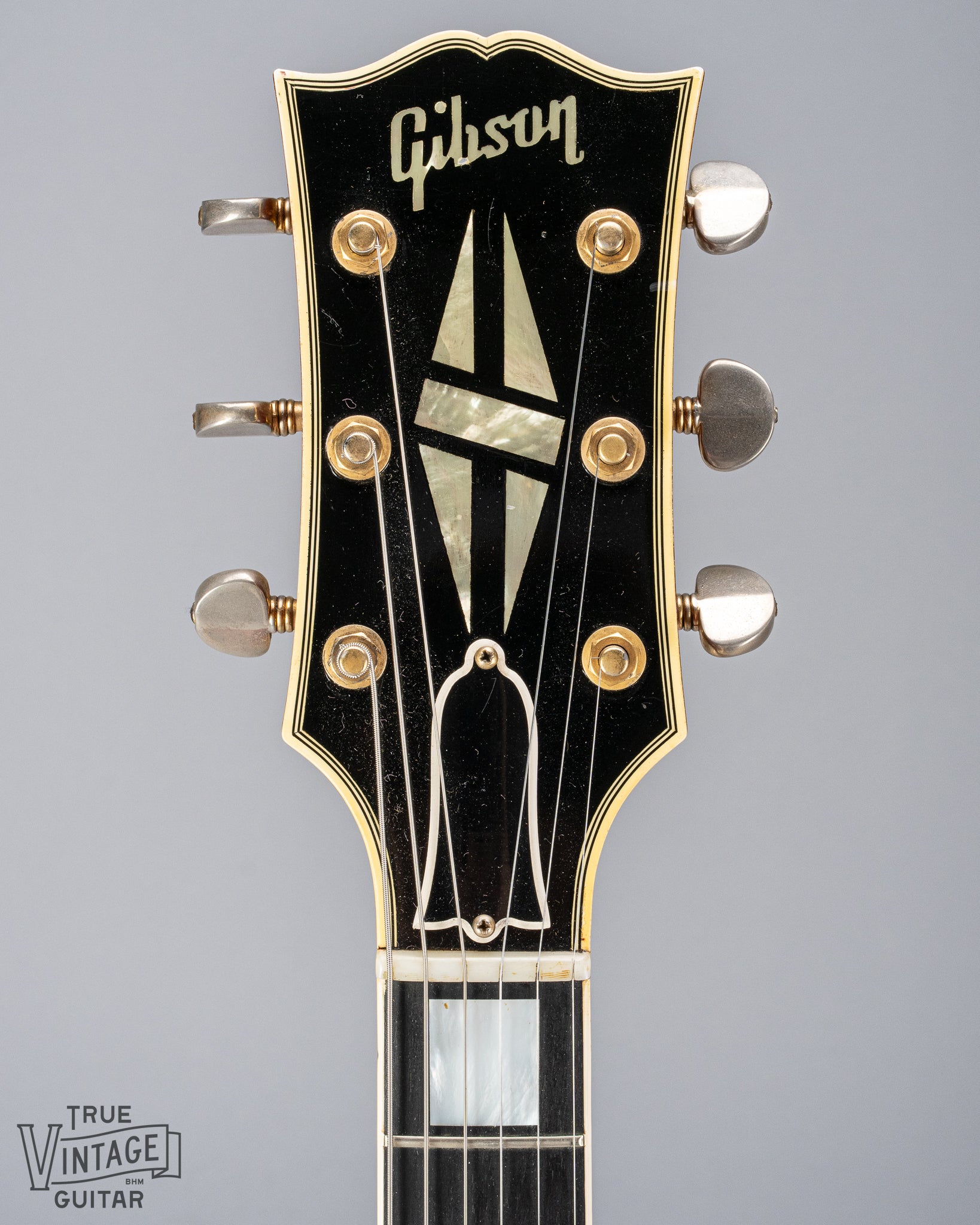 1959 Gibson ES-355 T Mono Cherry Watermelon red guitar headstock Gibson logo and nut