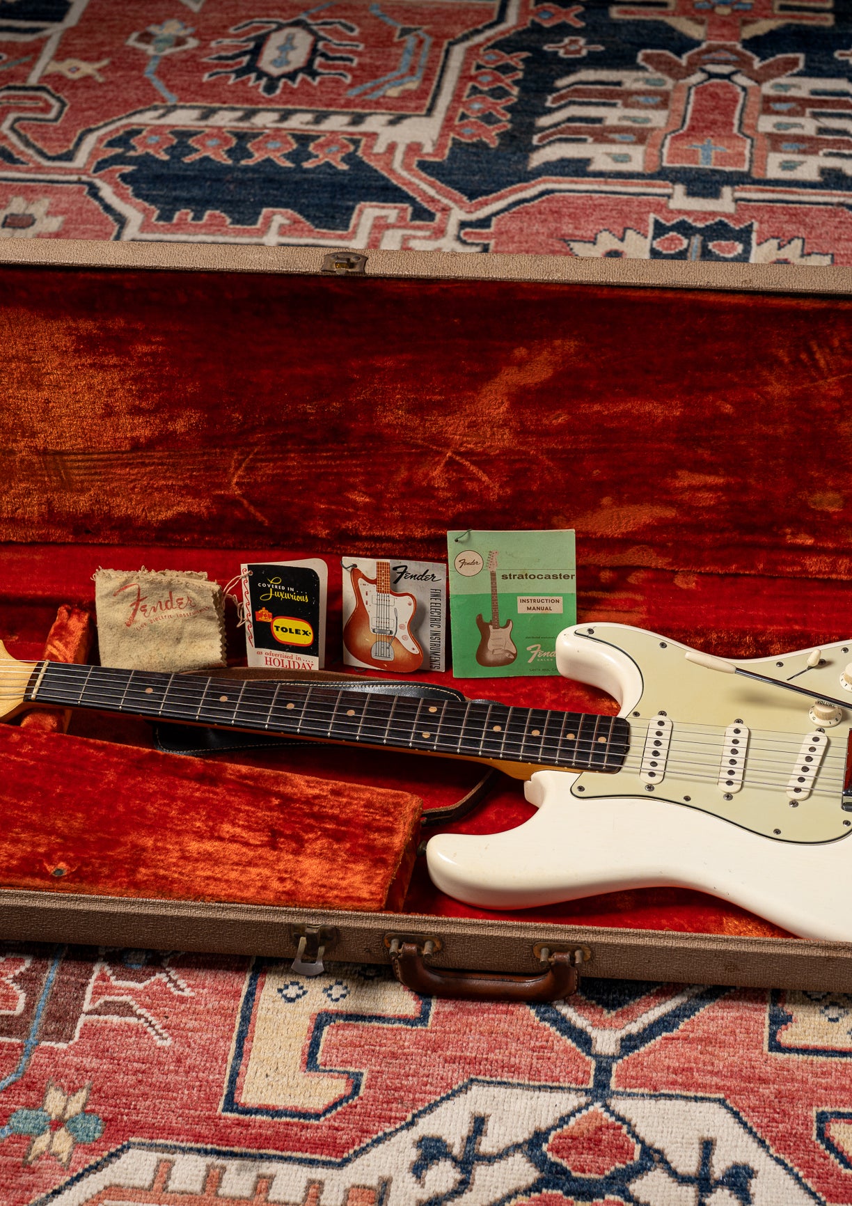 1962 Fender Stratocaster Olympic White in original orange lined brown case