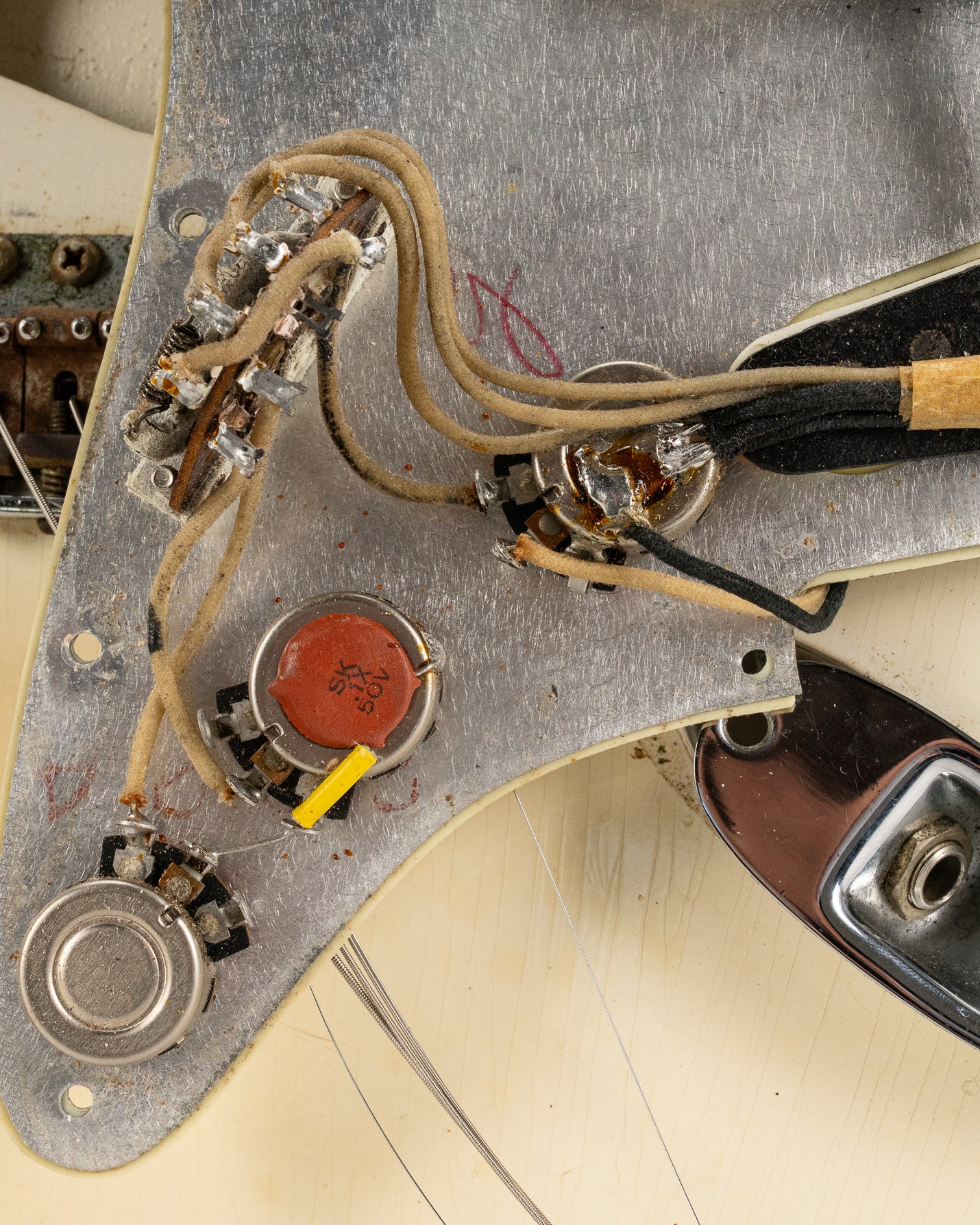 Three potentiometers with untouched solder