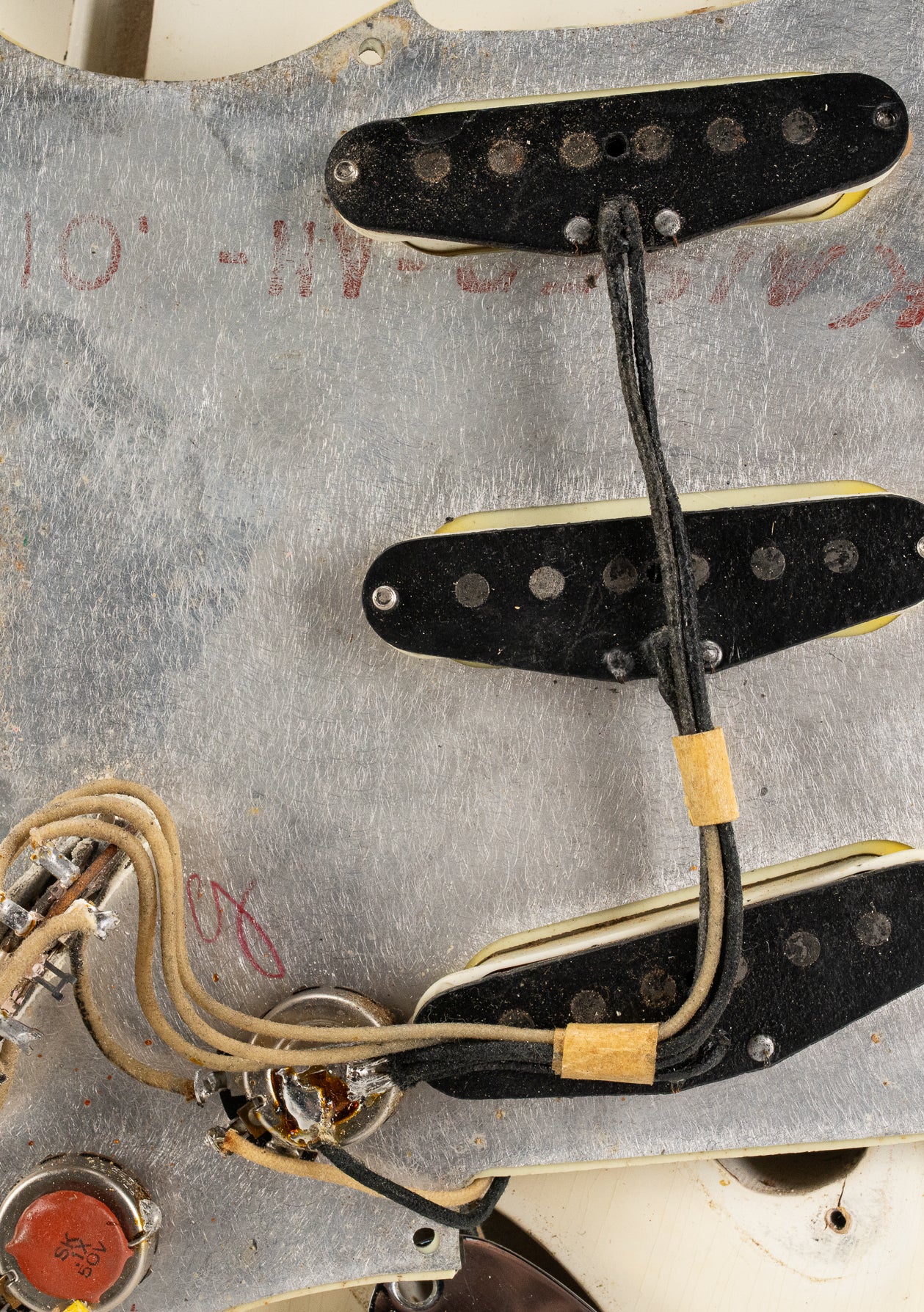 Black bobbin Stratocaster pickups