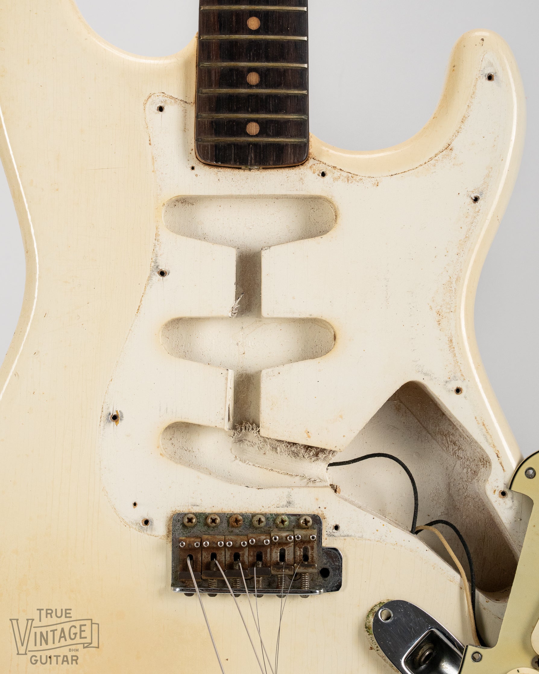 Original Olympic White finish on a Stratocaster from 1962