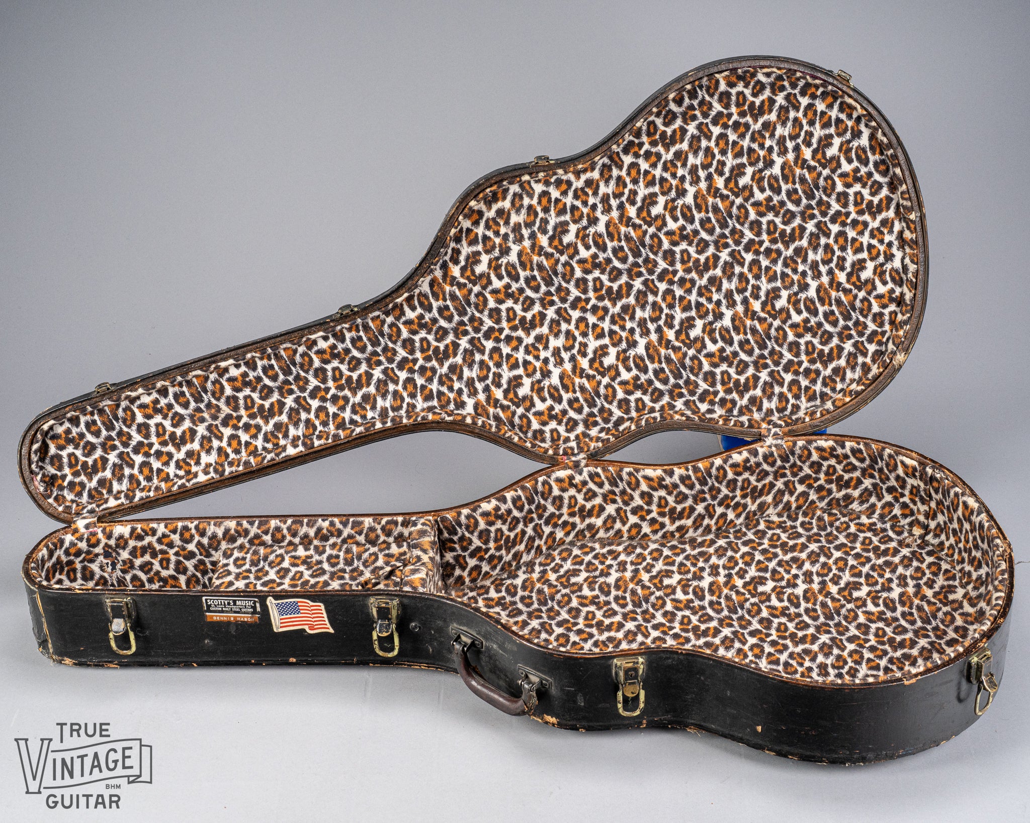 Gibson 1963 ES-335 Cherry red guitar cheetah print hardshell case