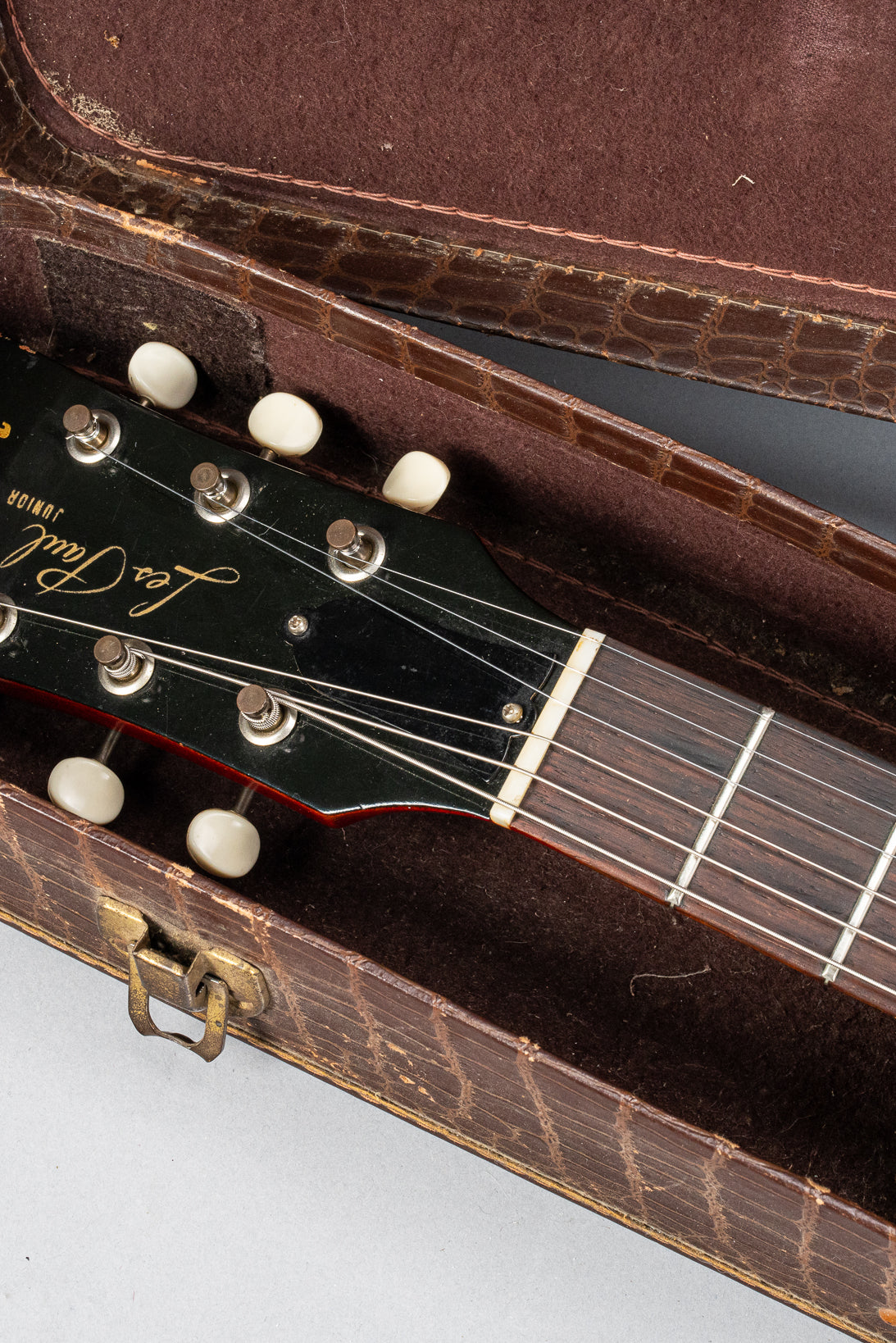 Gibson Les Paul Junior Cherry red guitar headstock in original case