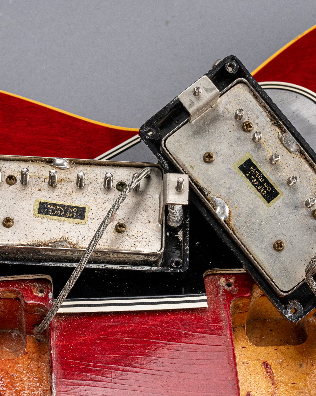 Gibson 1963 ES-335 Cherry red guitar patent number pickups