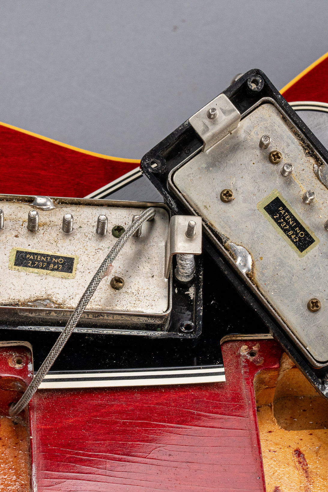 Gibson 1963 ES-335 Cherry red guitar patent number pickups