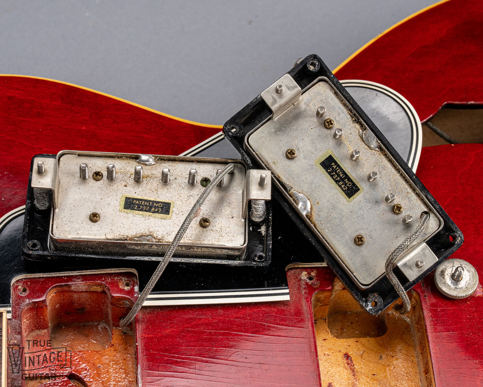 Gibson 1963 ES-335 Cherry red guitar patent number pickups