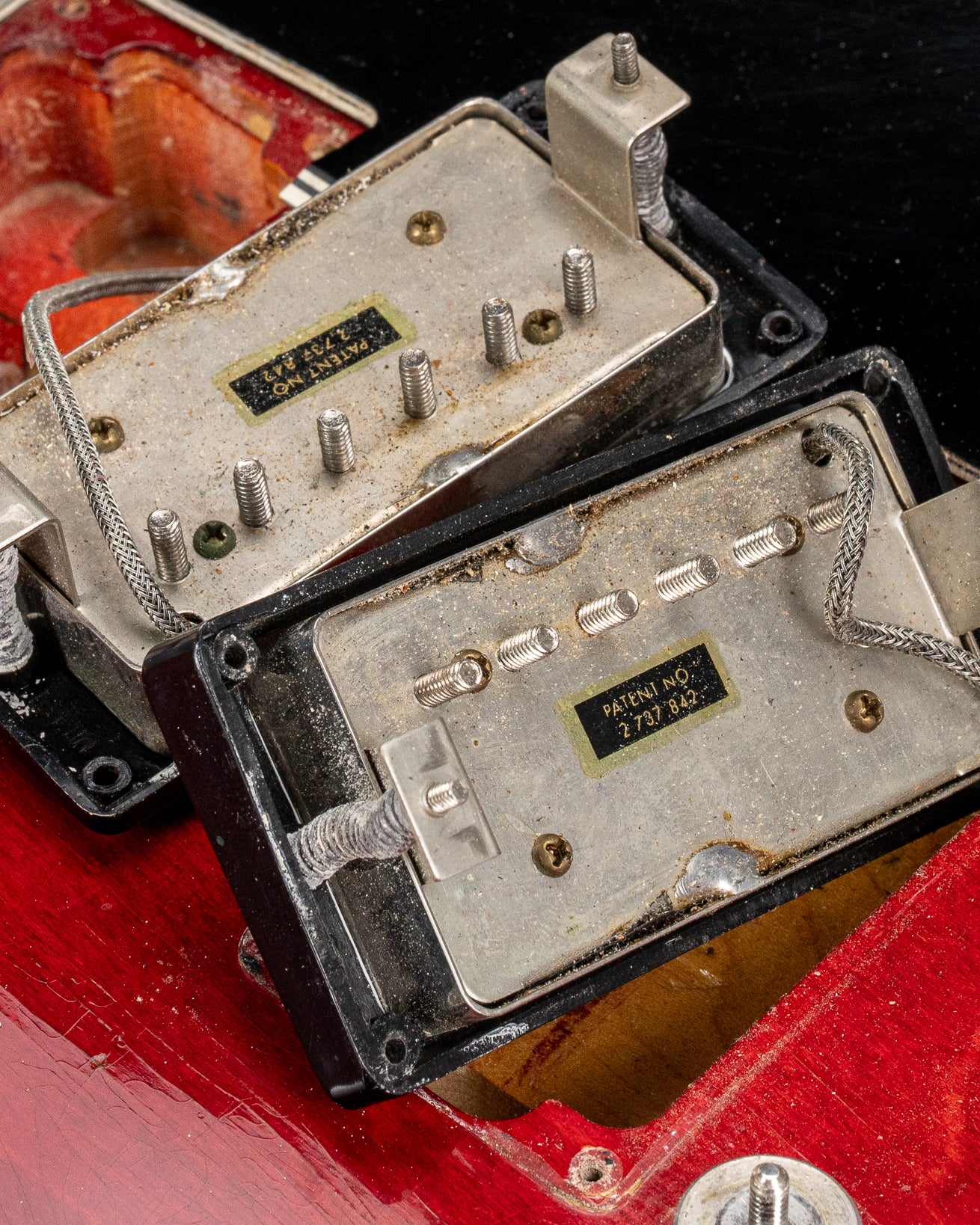 Gibson 1963 ES-335 Cherry red guitar patent number pickups