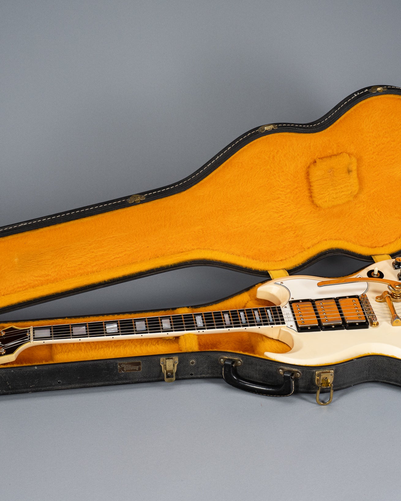 1965 Gibson SG Custom white guitar three pickup with Bigsby B5 vibrato tailpiece original case