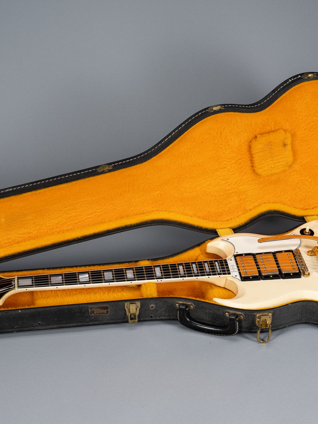 1965 Gibson SG Custom white guitar three pickup with Bigsby B5 vibrato tailpiece original case