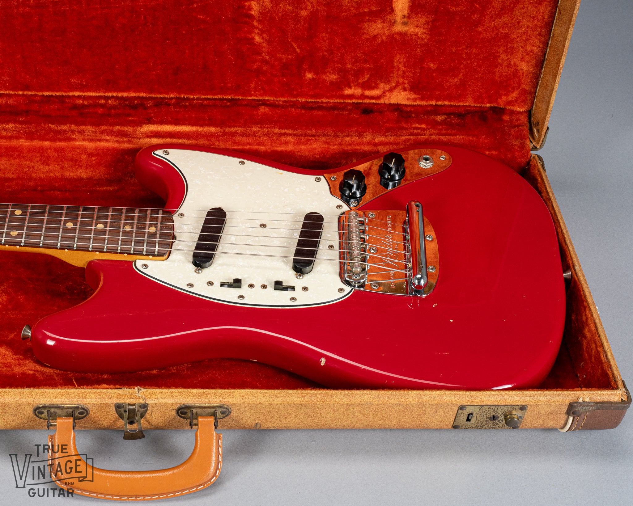 1965 Fender Mustang Red guitar body original case