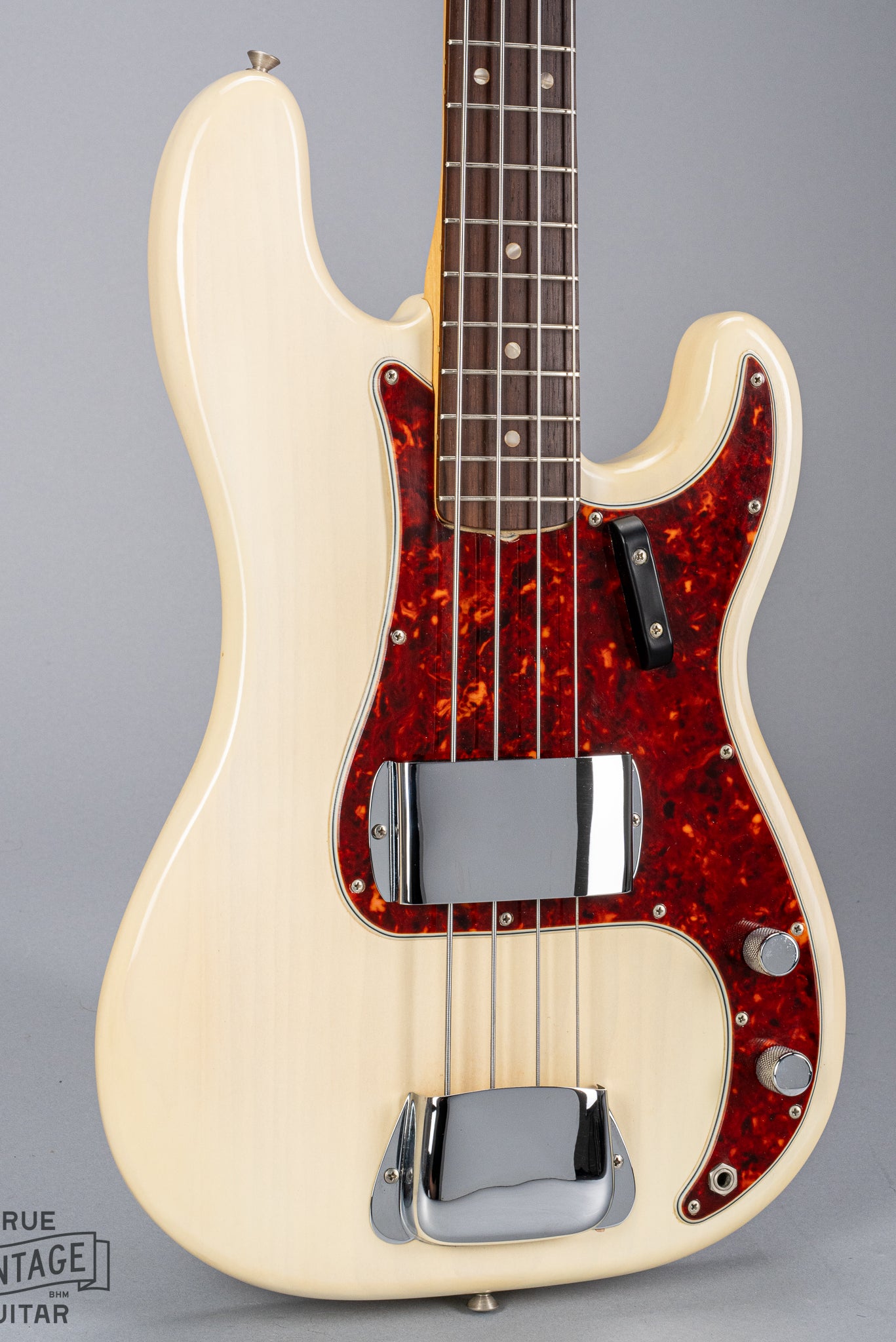 front of 1966 Fender Precision Bass Blond bass guitar body Tortoise Shell