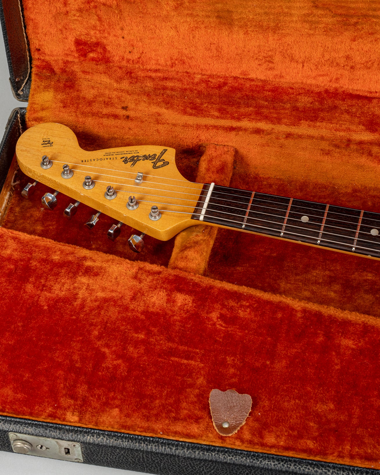 1967 fender Stratocaster Sunburst guitar tortoise shell headstock in original case