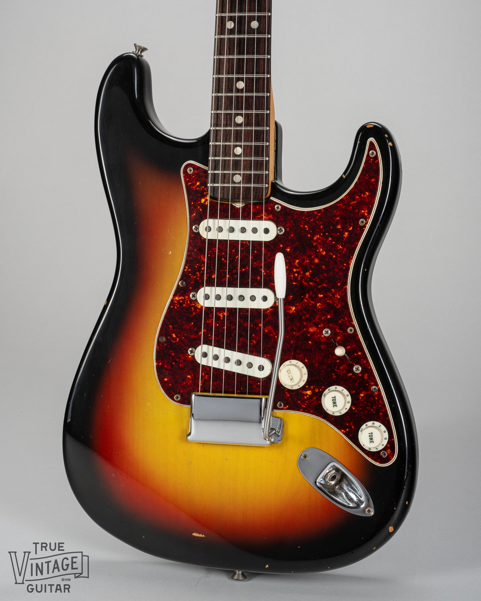 1967 fender Stratocaster Sunburst guitar body tortoise shell bridge cover tremolo arm pickups