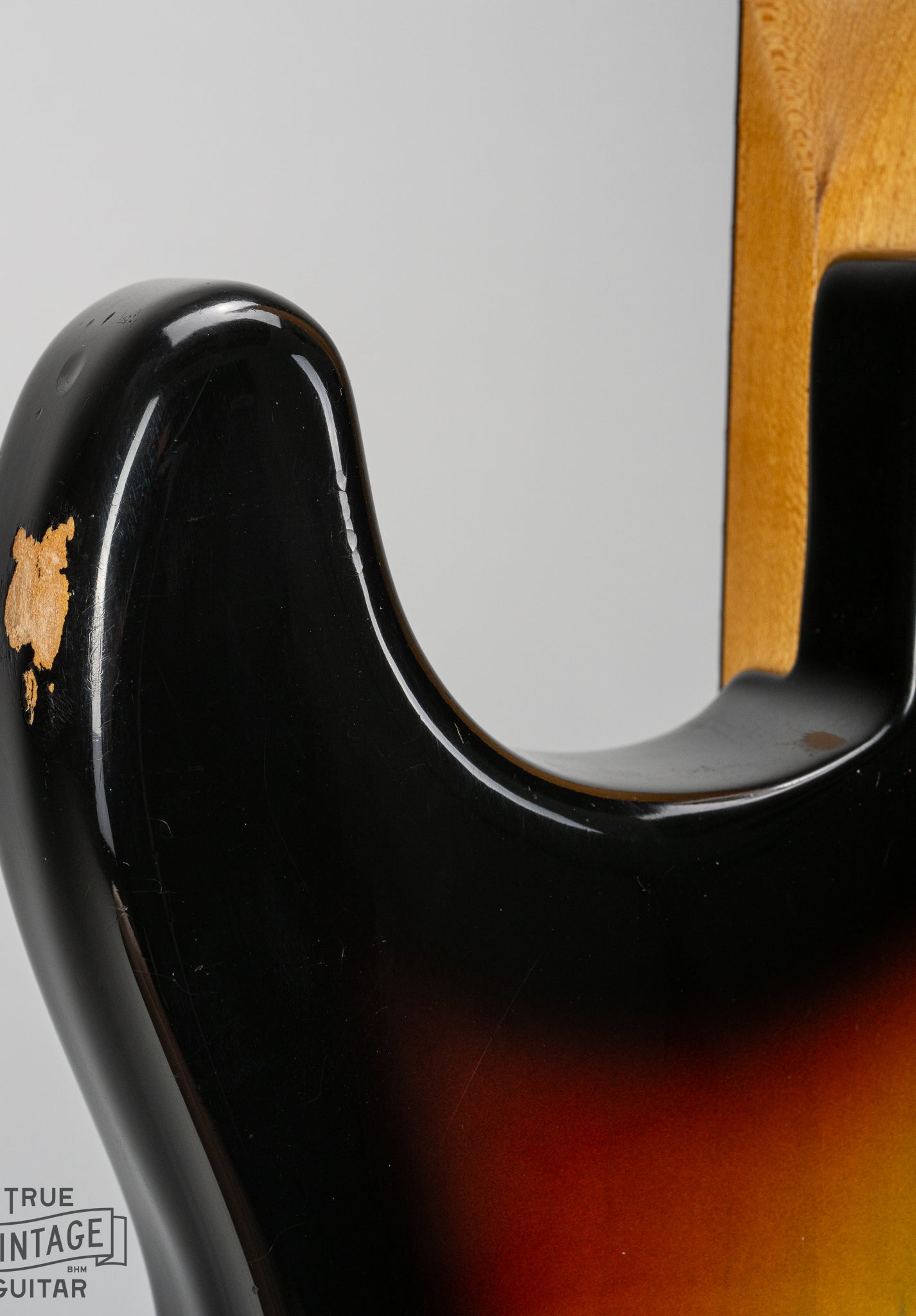 1967 fender Stratocaster Sunburst guitar bass side horn